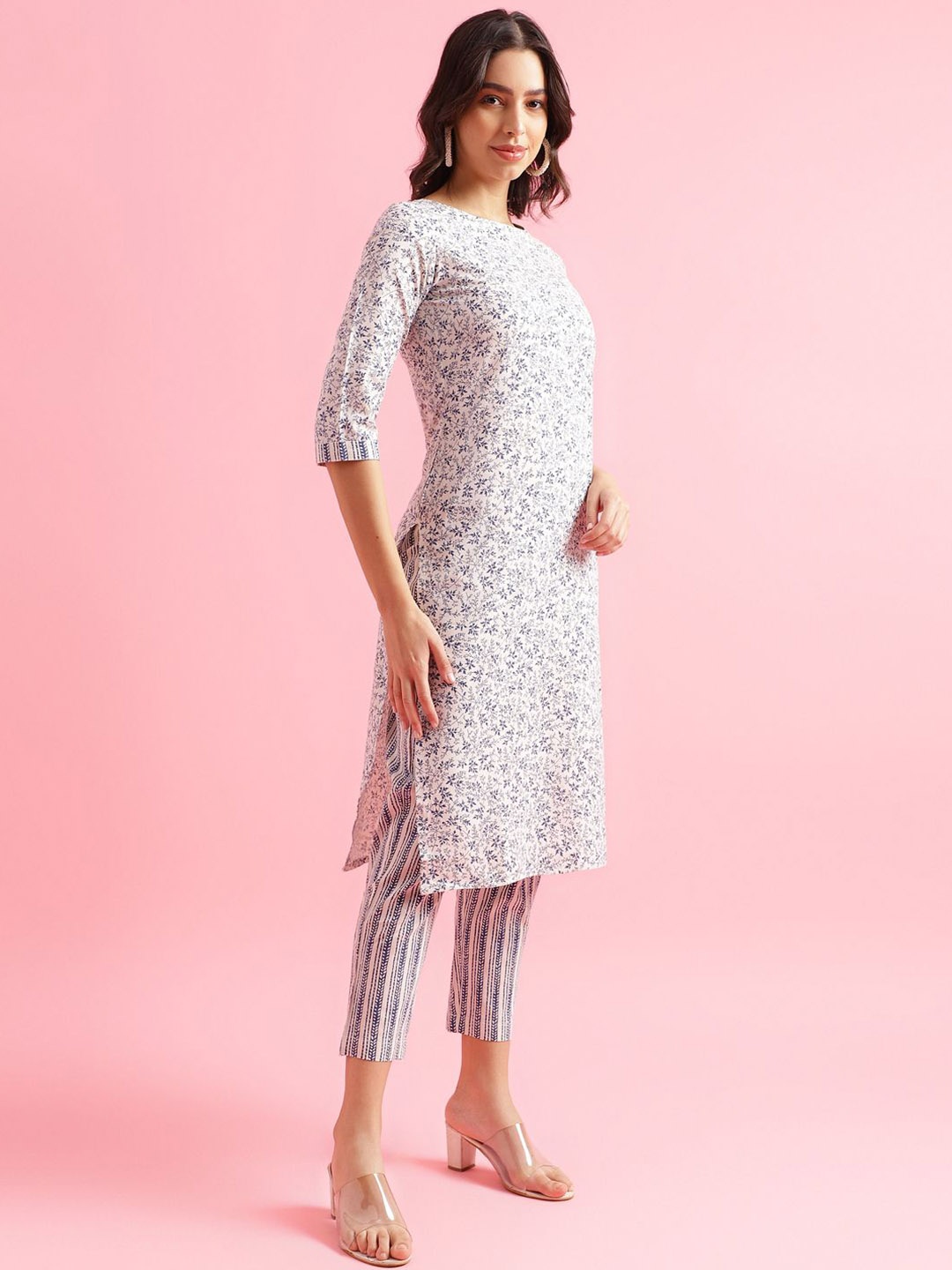 

HRITIKA Floral Printed Kurta with Trouser, Blue
