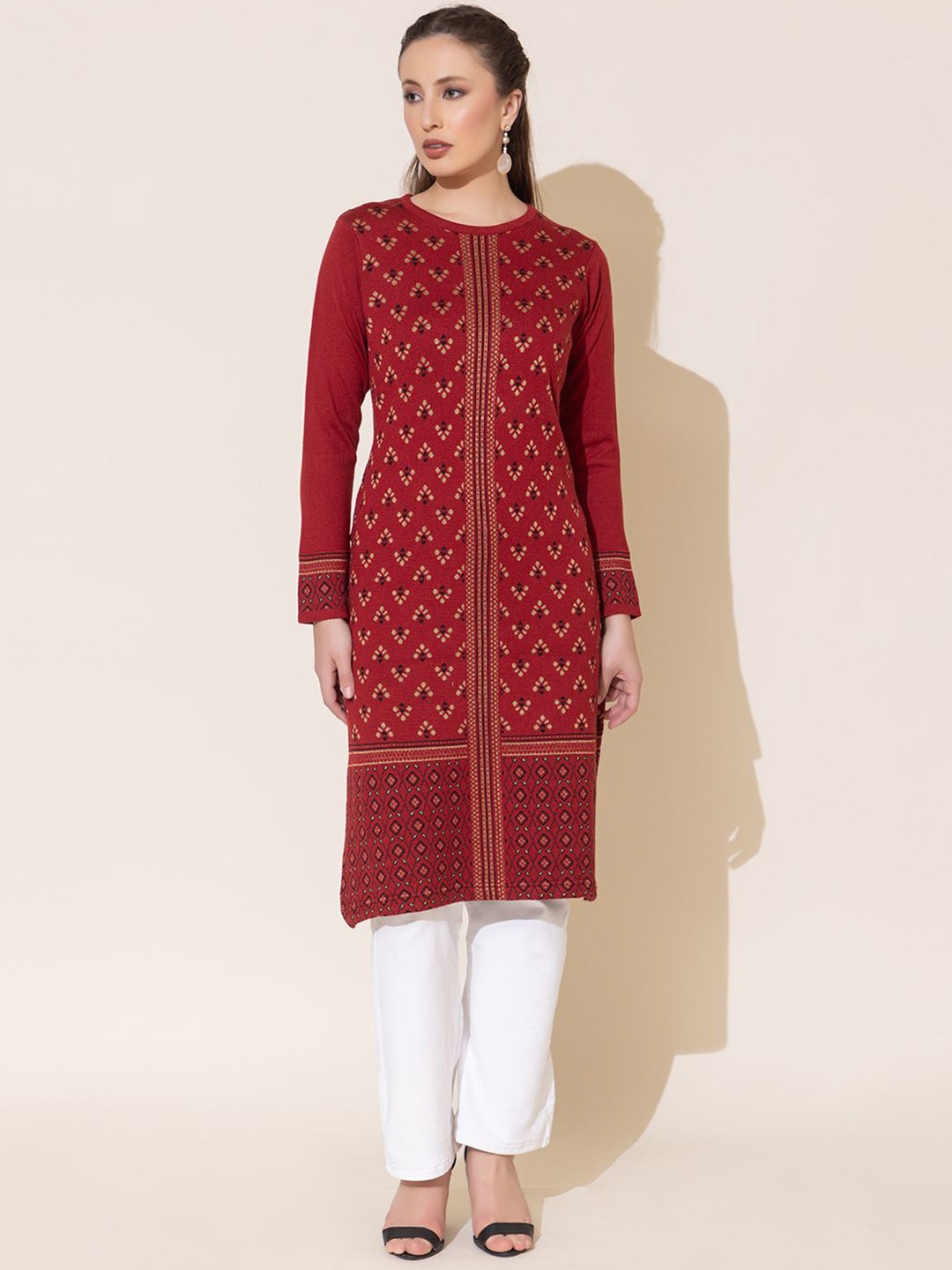 

Anouk Geometric Printed Thread Work Straight Kurta, Maroon