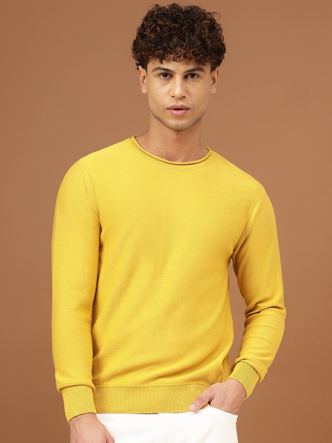 

Richlook Men Round Neck Woollen Pullover, Yellow