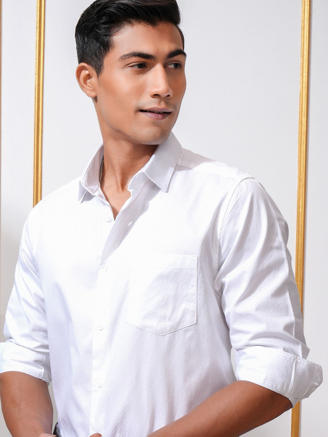 

LOCOMOTIVE Men Cutaway Collar Textured Solid Cotton Slim Fit Casual Shirt, White