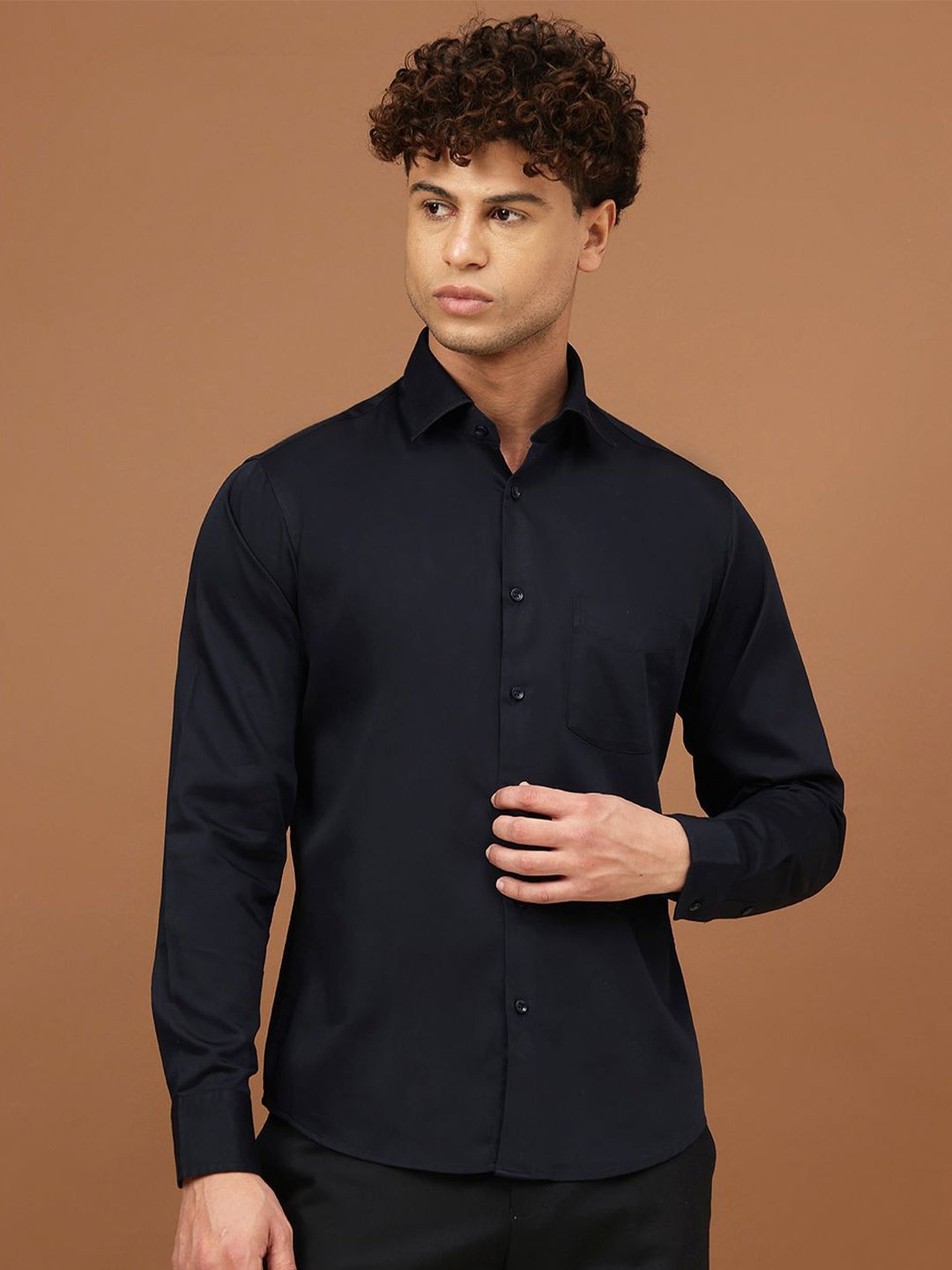 

Richlook Men Comfort Spread Collar Solid Cotton Formal Shirt, Navy blue