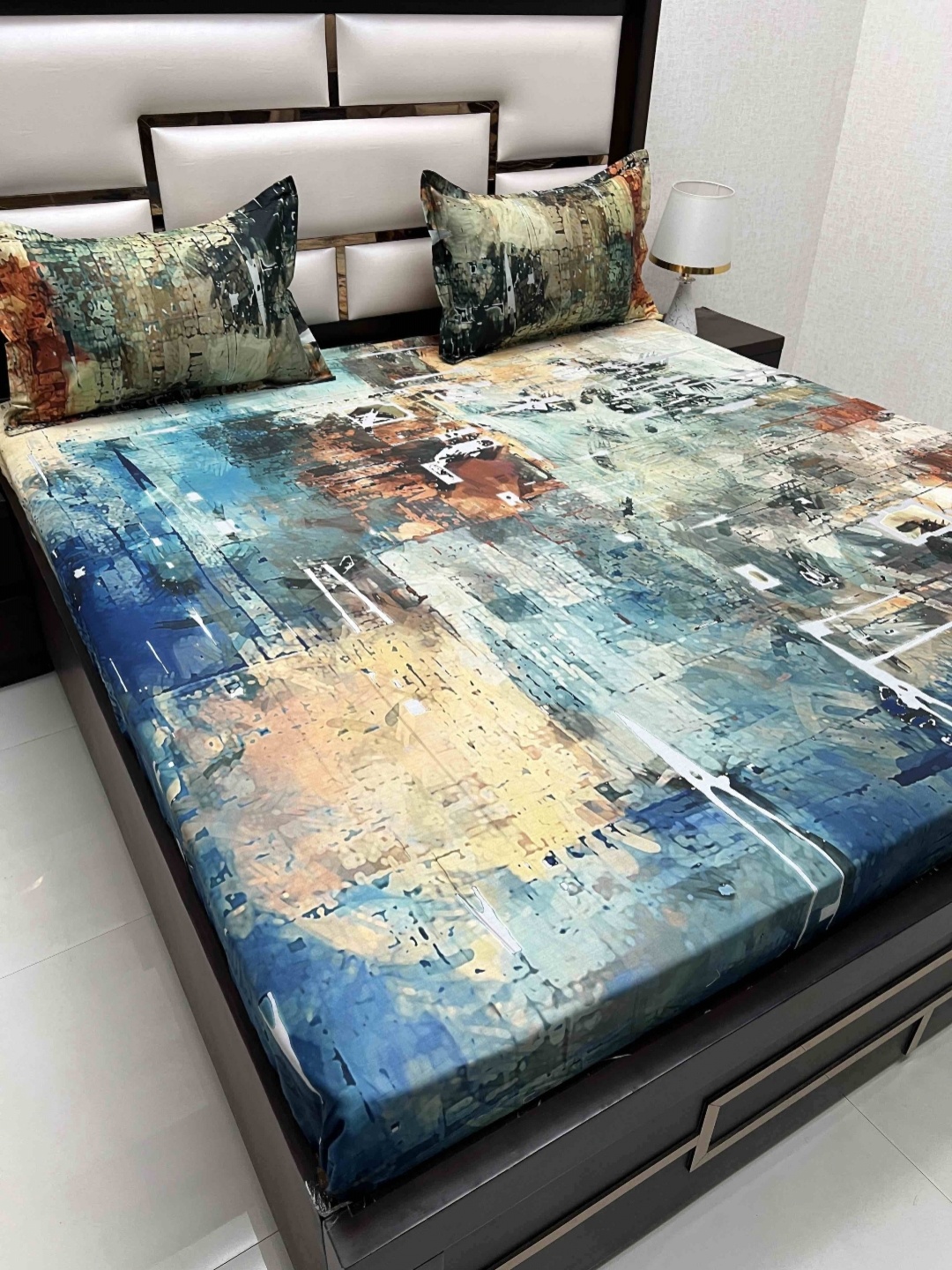 

Pure Decor Majestic Blue Abstract Printed Pure Cotton 250TC King Bedsheet Set 2.73 x 2.72m