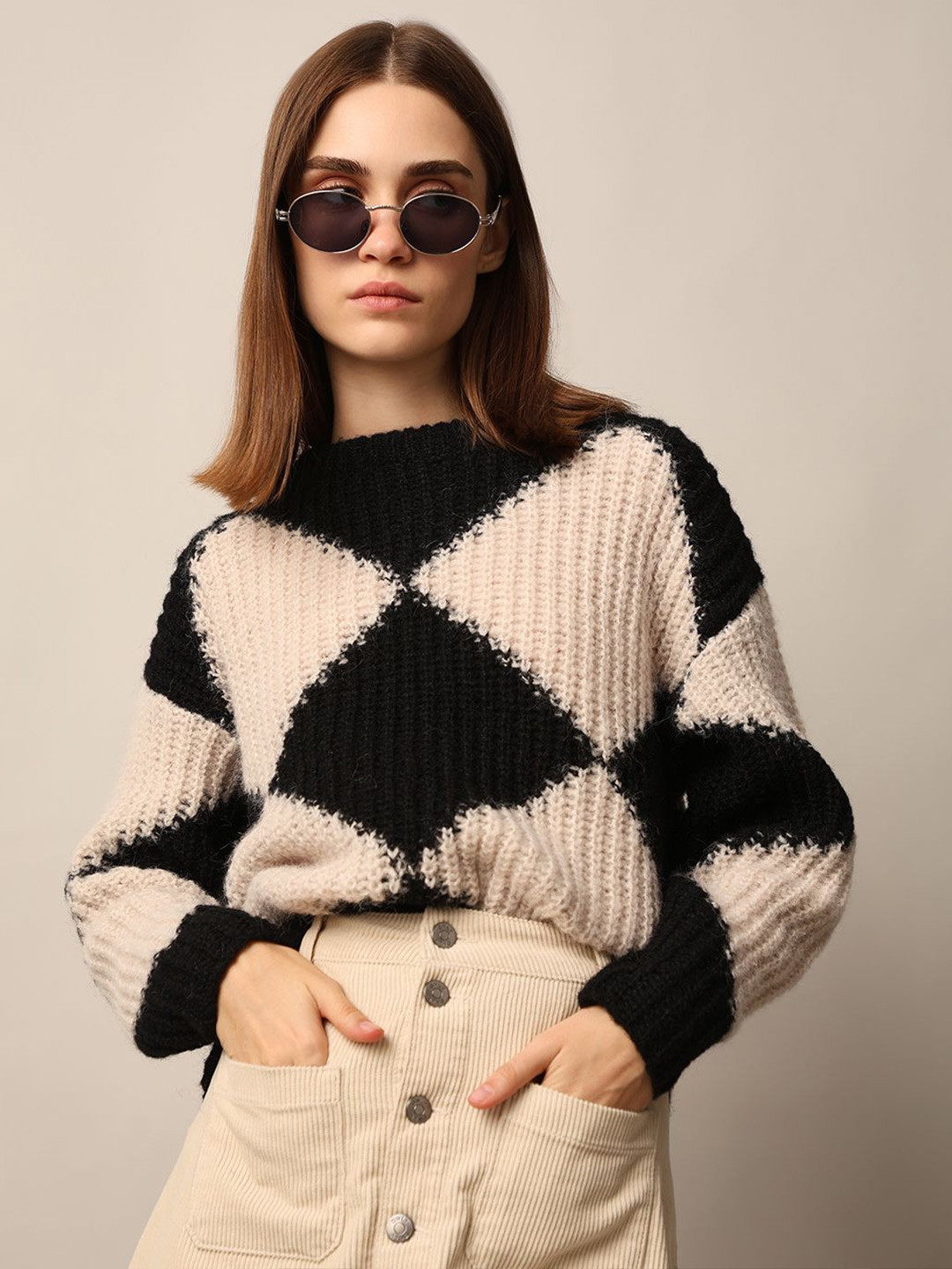 

ONLY Women Colourblocked Regular Winter Pullover, Black