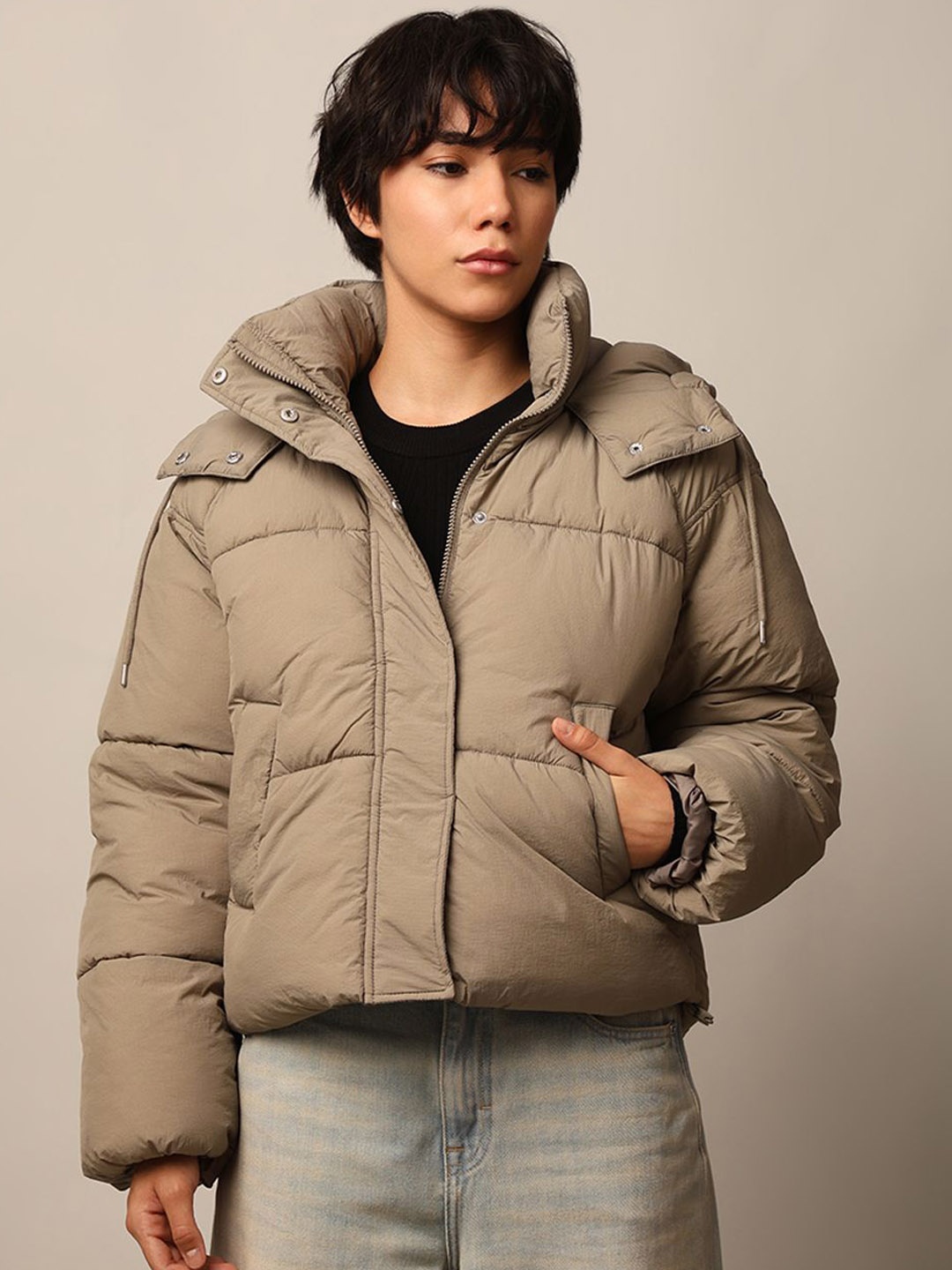

ONLY Women Hooded Solid Casual Puffer Jacket, Brown