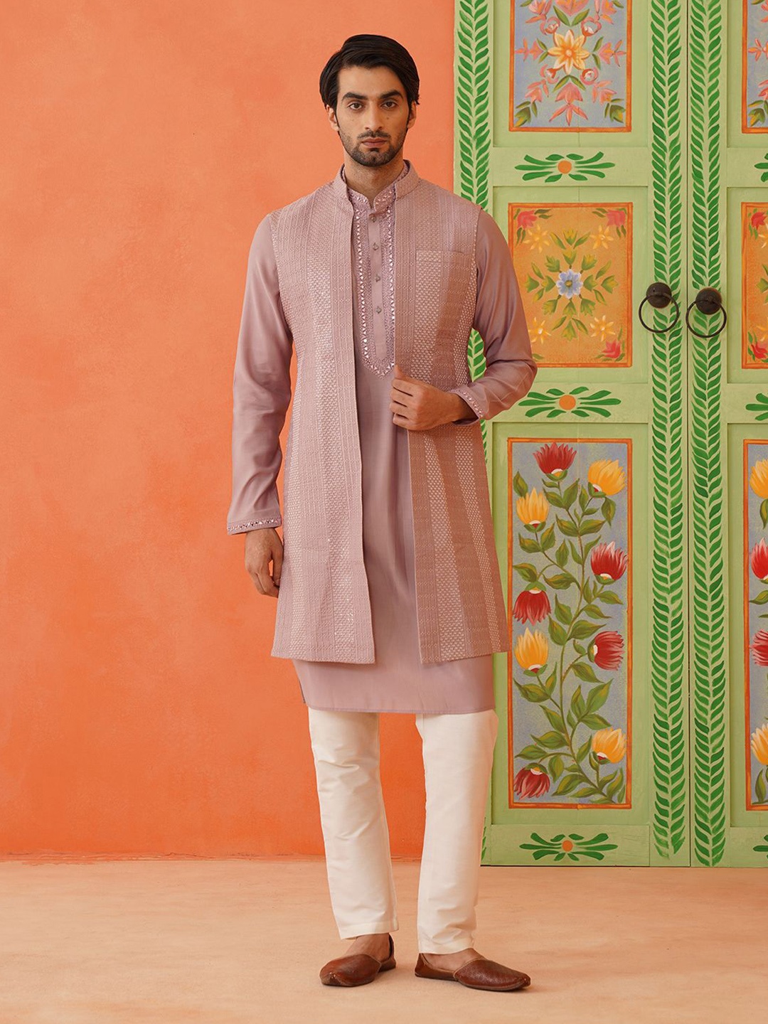 

TheEthnic.Co Ethnic Motifs Embroidered Mirror Work Linen Straight Kurta with Trousers, Pink