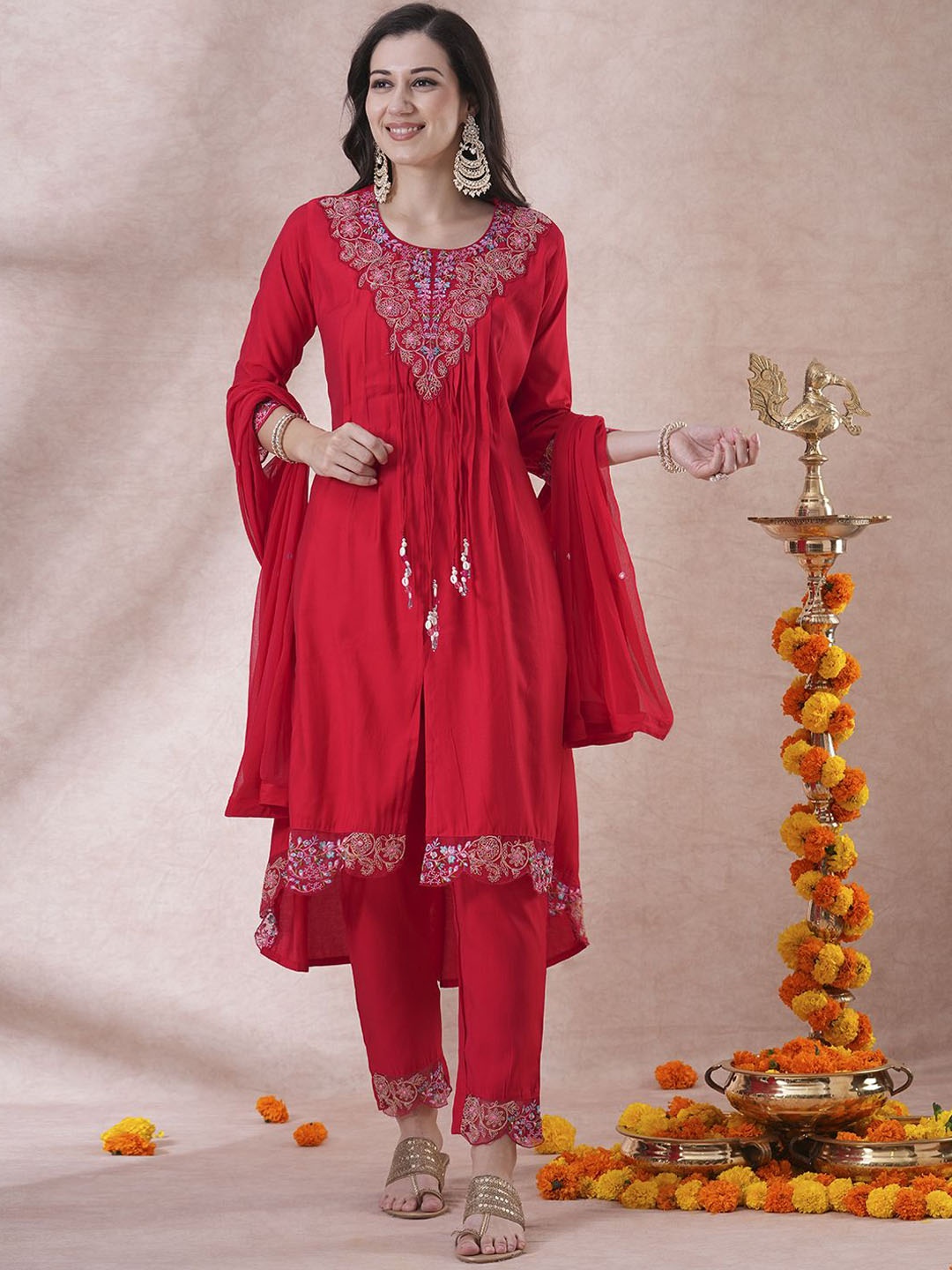 

FASHOR Floral Embroidered Regular Sequinned Kurta With Trousers & Dupatta, Red