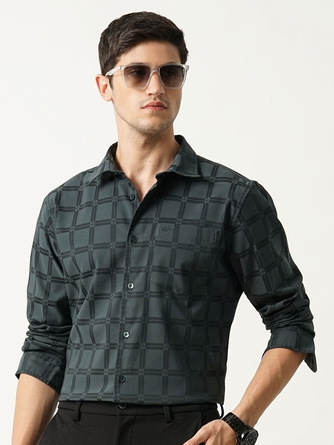 

British Club Men Classic Spread Collar Checked Cotton Slim Fit Casual Shirt, Grey