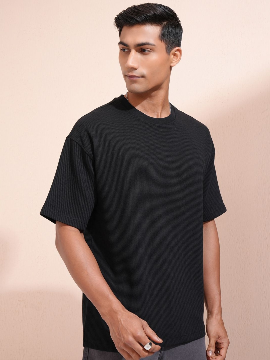 

LOCOMOTIVE Men Self Design Round Neck Cotton Oversized T-shirt, Black
