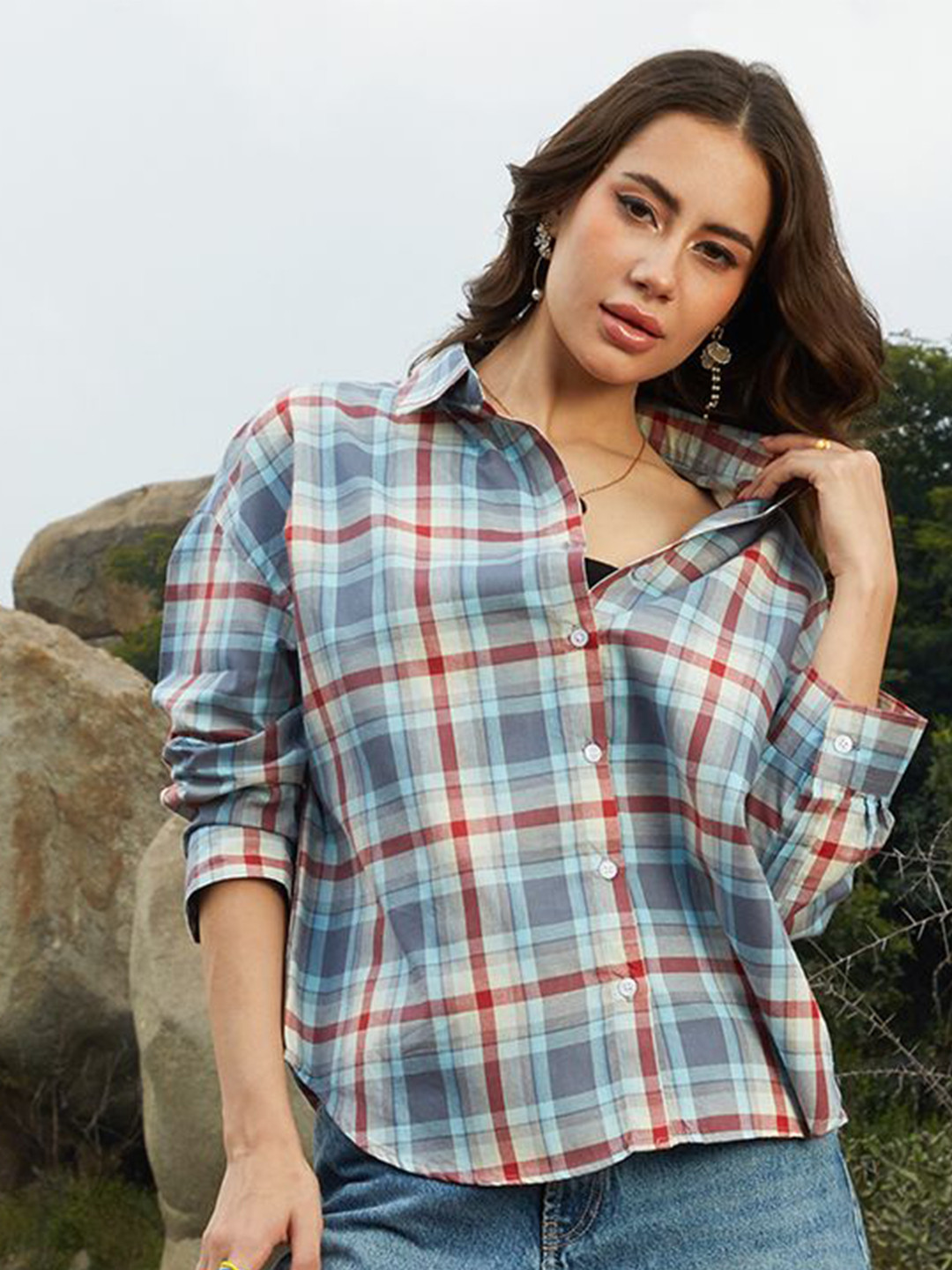 

Campus Sutra Women Comfort Spread Collar Tartan Checked Oversized Casual Shirt, Grey