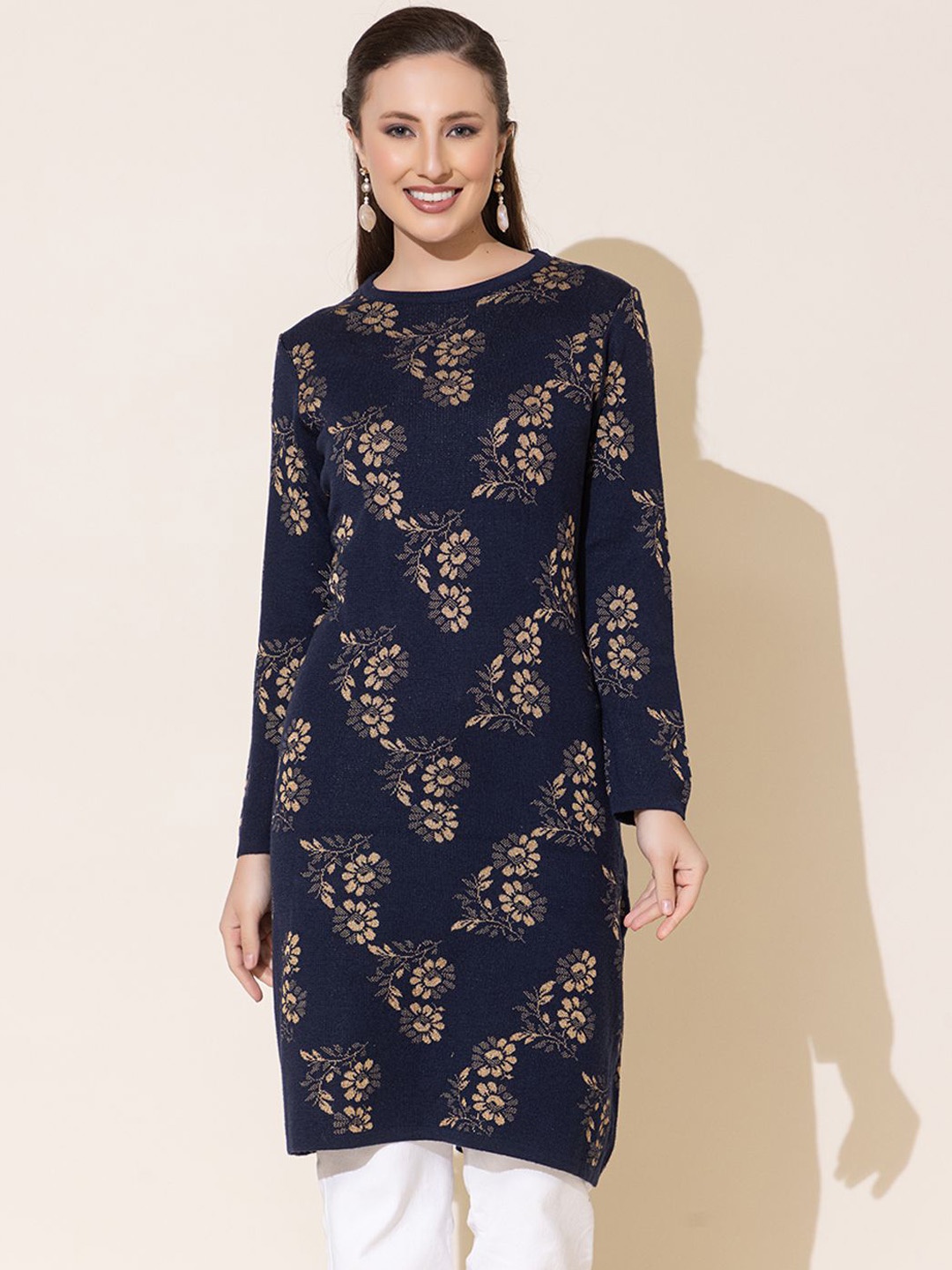 

Anouk Navy Blue Floral Woven Design Round Neck Jacquard Straight Kurta