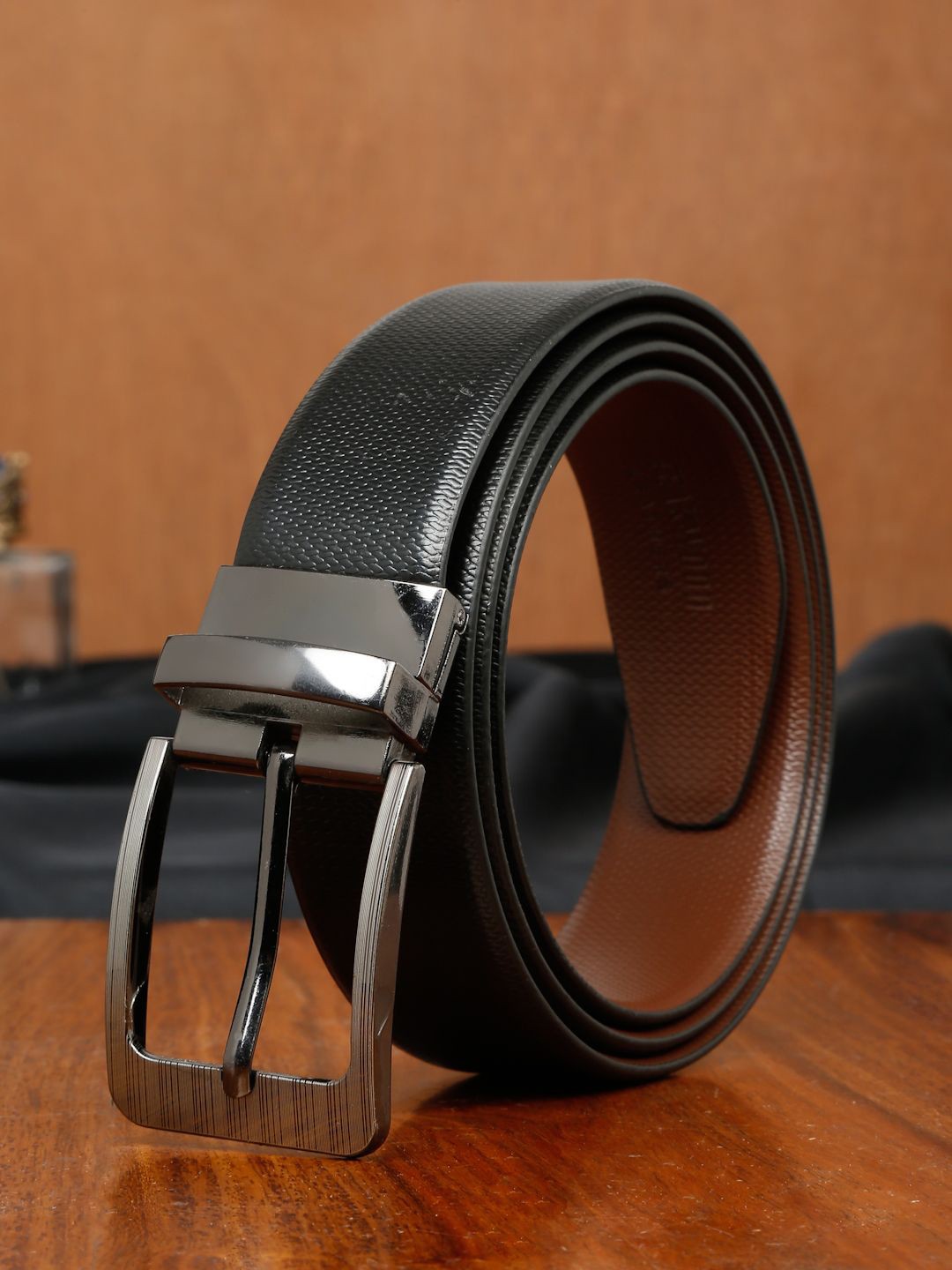 

Teakwood Leathers Men Textured Leather Reversible Formal Belt, Black