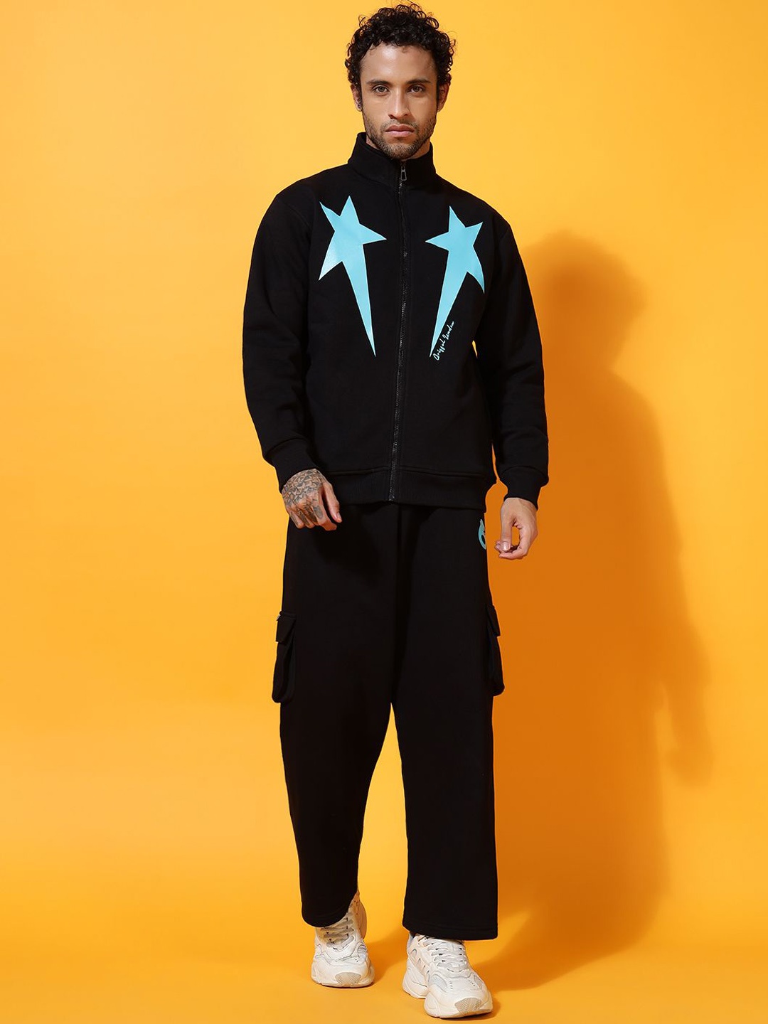 

GRIFFEL Men Graphic Printed Tracksuits, Black