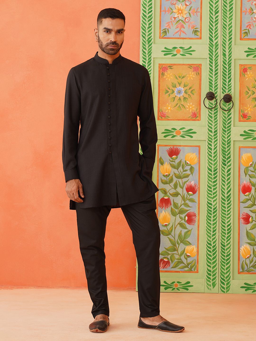 

TheEthnic.Co Striped Thread Work Pure Cotton Kurta with Trouser, Black