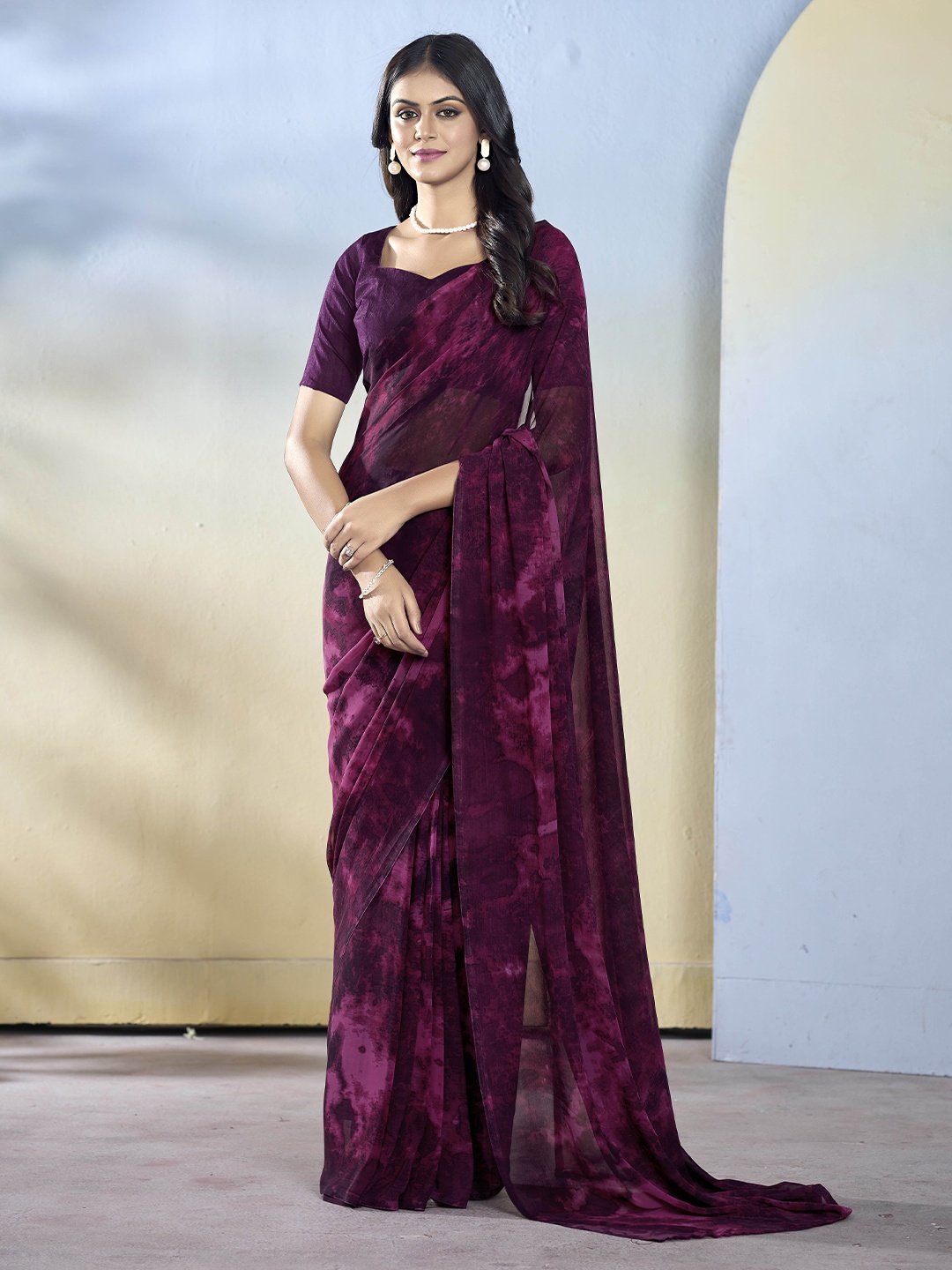 

House of Pataudi Printed Saree With Blouse Piece, Purple