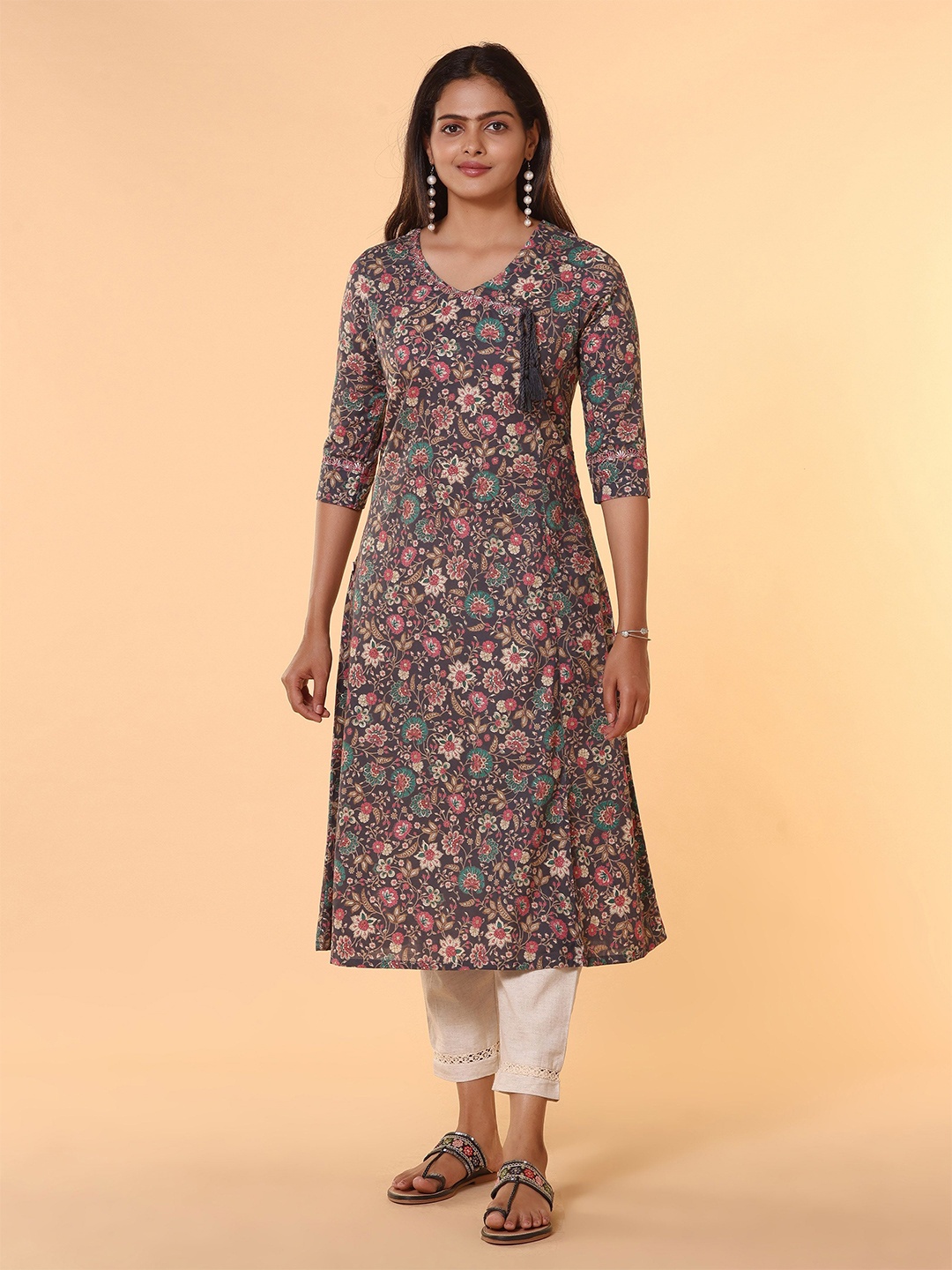 

Vismay Floral Printed V-Neck Three-Quarter Sleeves Thread Work Pure Cotton A-Line Kurta, Black