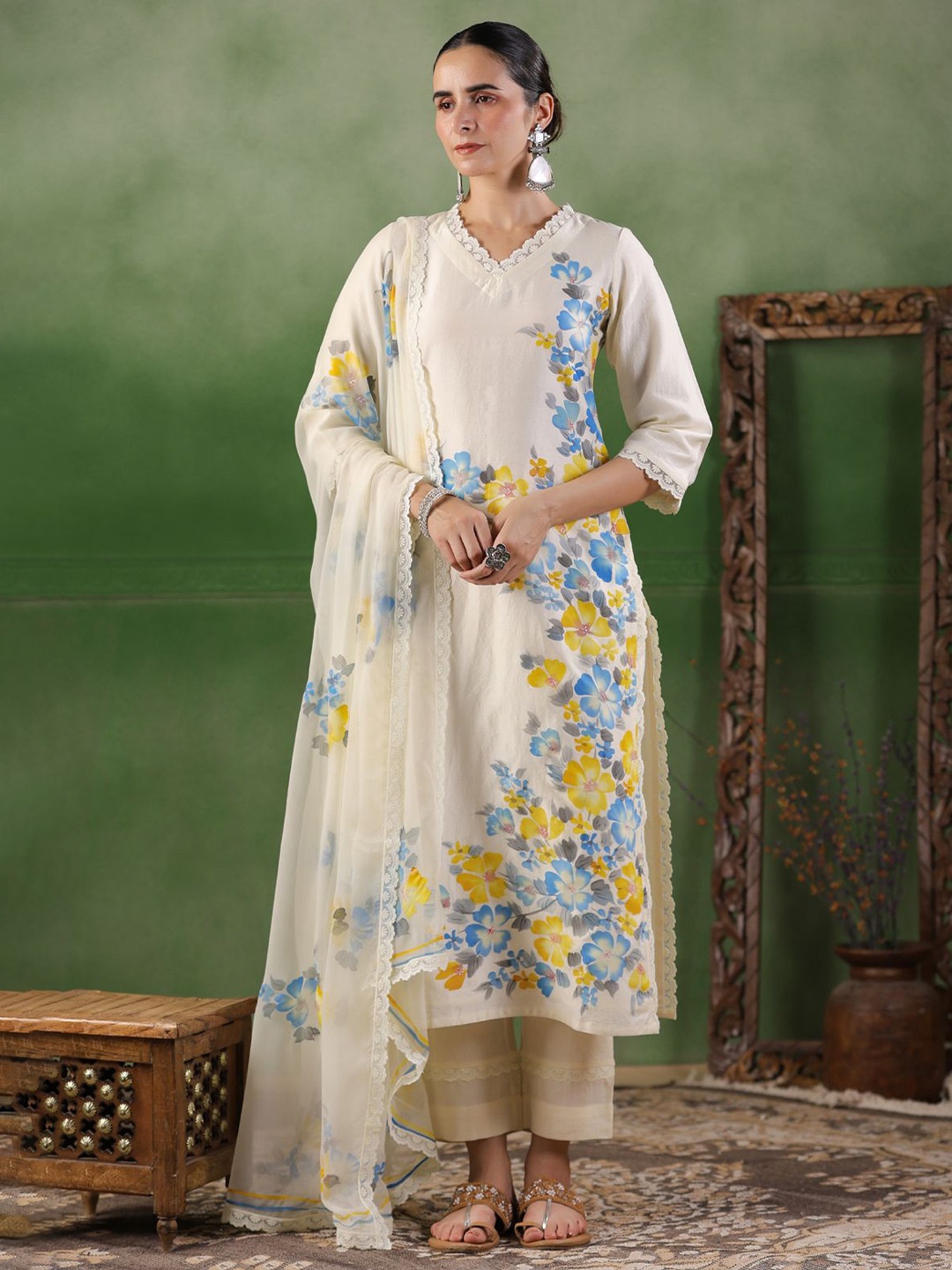 

Geroo Jaipur Floral Printed Chanderi Cotton Straight Kurta With Trouser & Dupatta, White