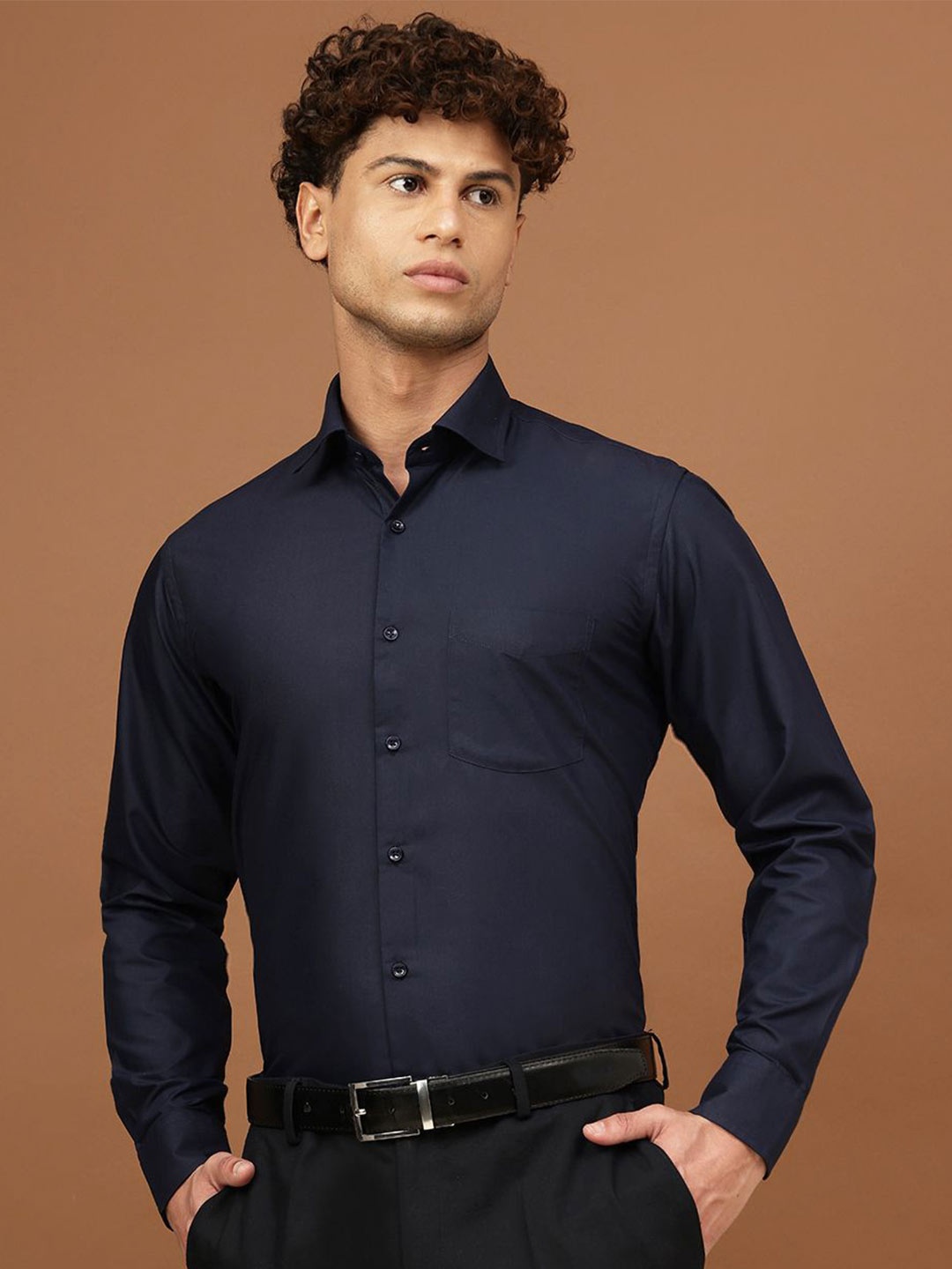 

Richlook Men Comfort Spread Collar Solid Cotton Formal Shirt, Navy blue