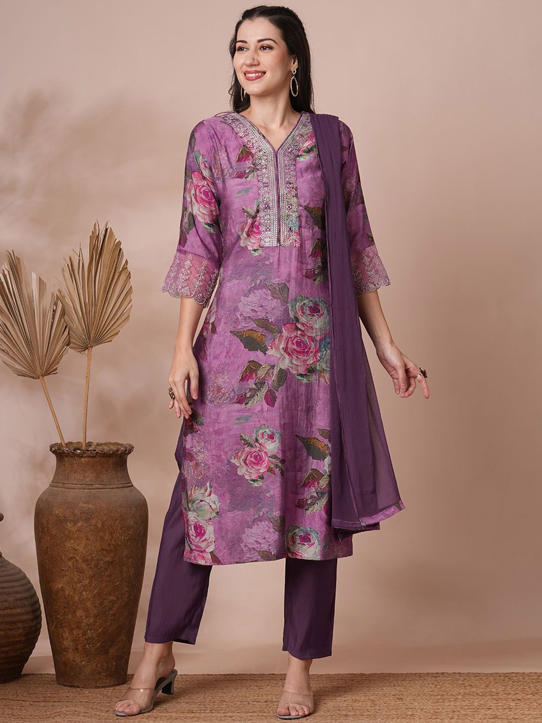 

FASHOR Floral Printed Straight Kurta With Trousers & Dupatta, Purple