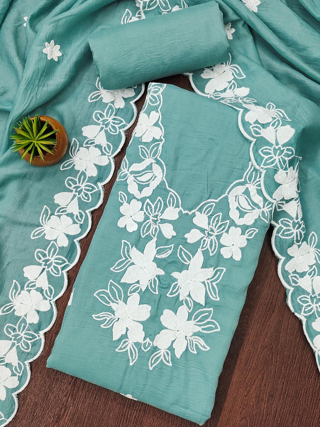 

KALINI Floral Embroidered Pure Cotton Unstitched Dress Material, Sea green