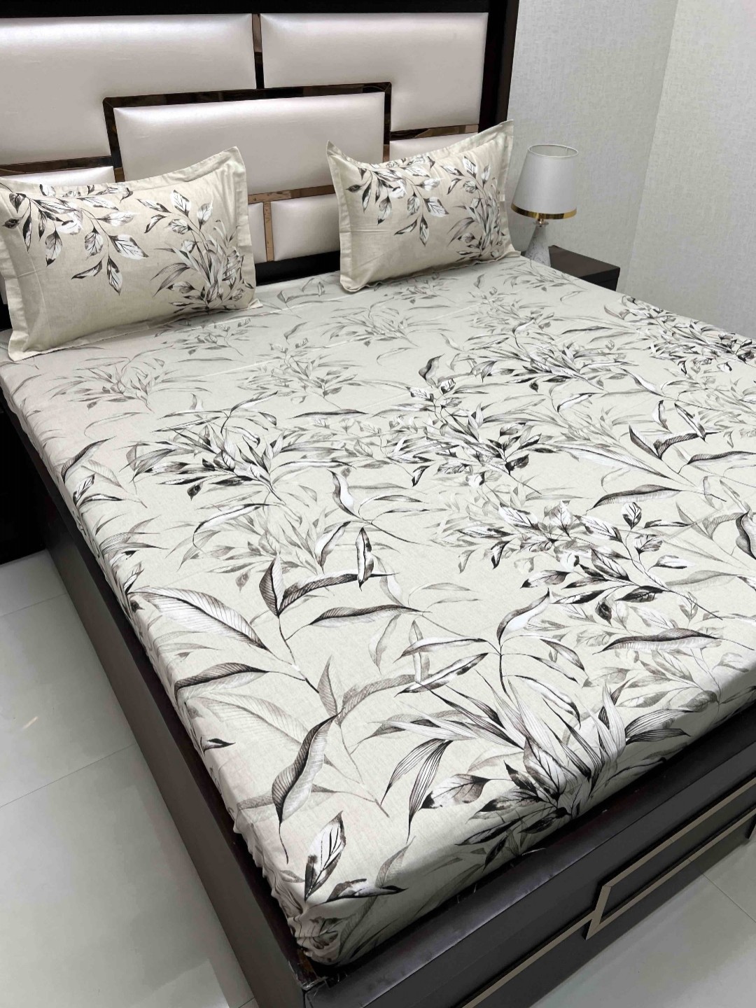 

Pure Decor Cotton King Size Double Bedsheet With 2 Pillow Covers 2.74m X 2.74m, Off white