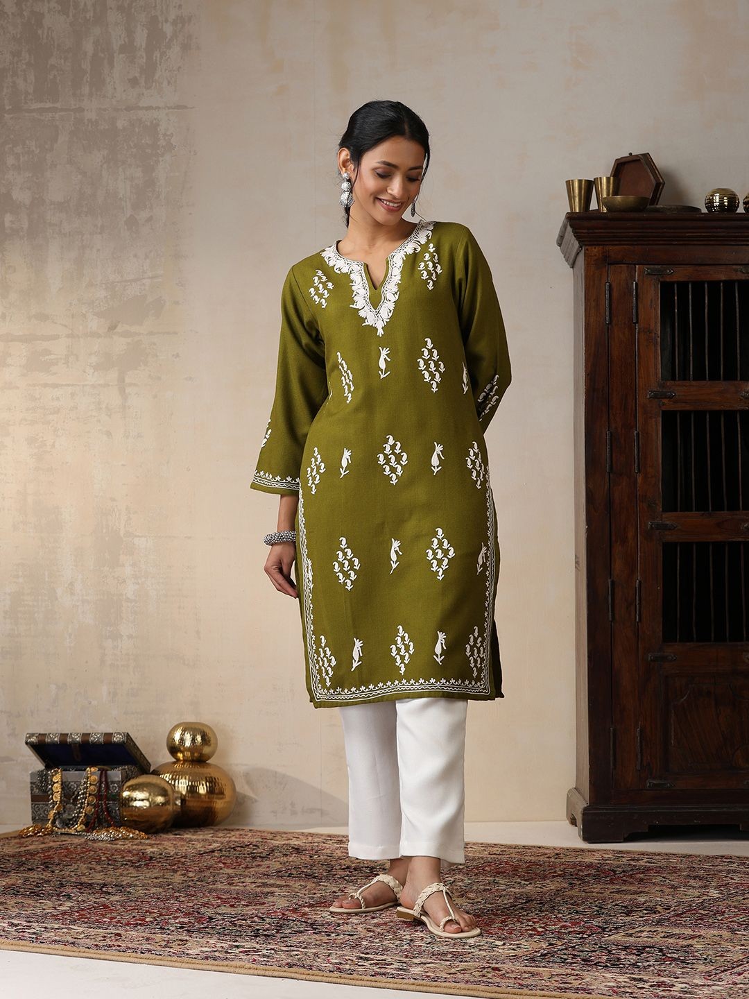 

House of Chikankari HOC Crafts Aari Woven Straight Kurta, Green