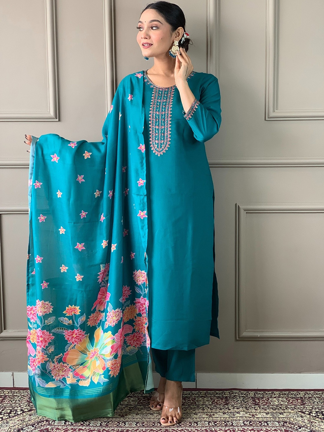 

BLACK SCISSOR Ethnic Motifs Embroidered Straight Kurta With Trouser & Dupatta, Teal