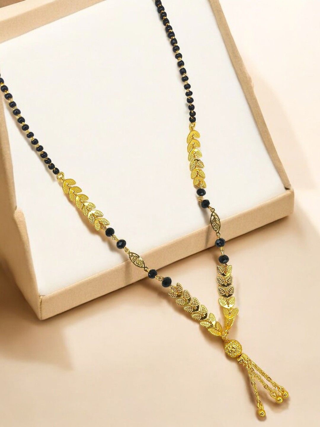 

9blings Gold-Plated Beaded Mangalsutra
