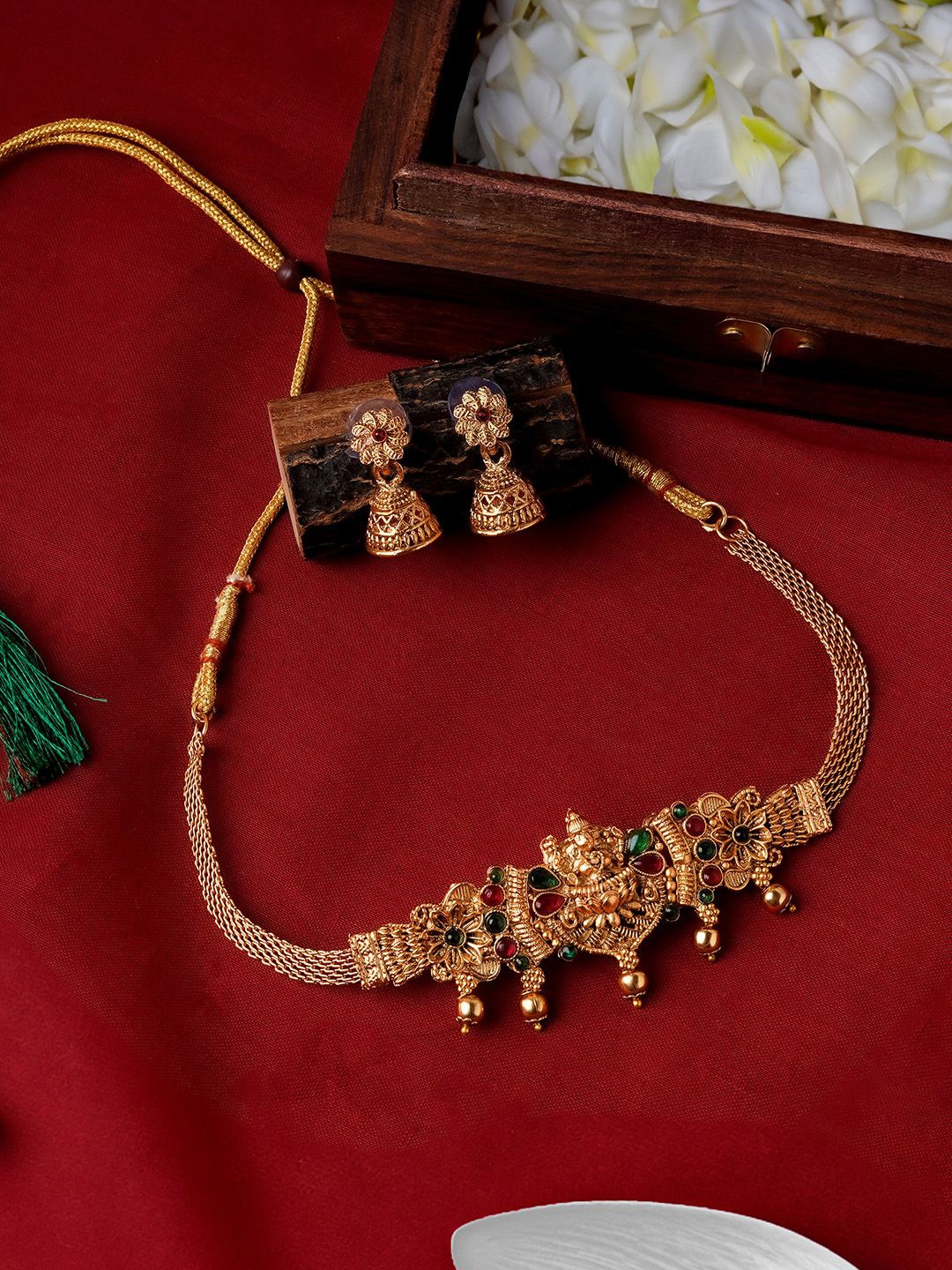 

TEEJH Gold-Plated Stone-Studded & Beaded Jewellery Set