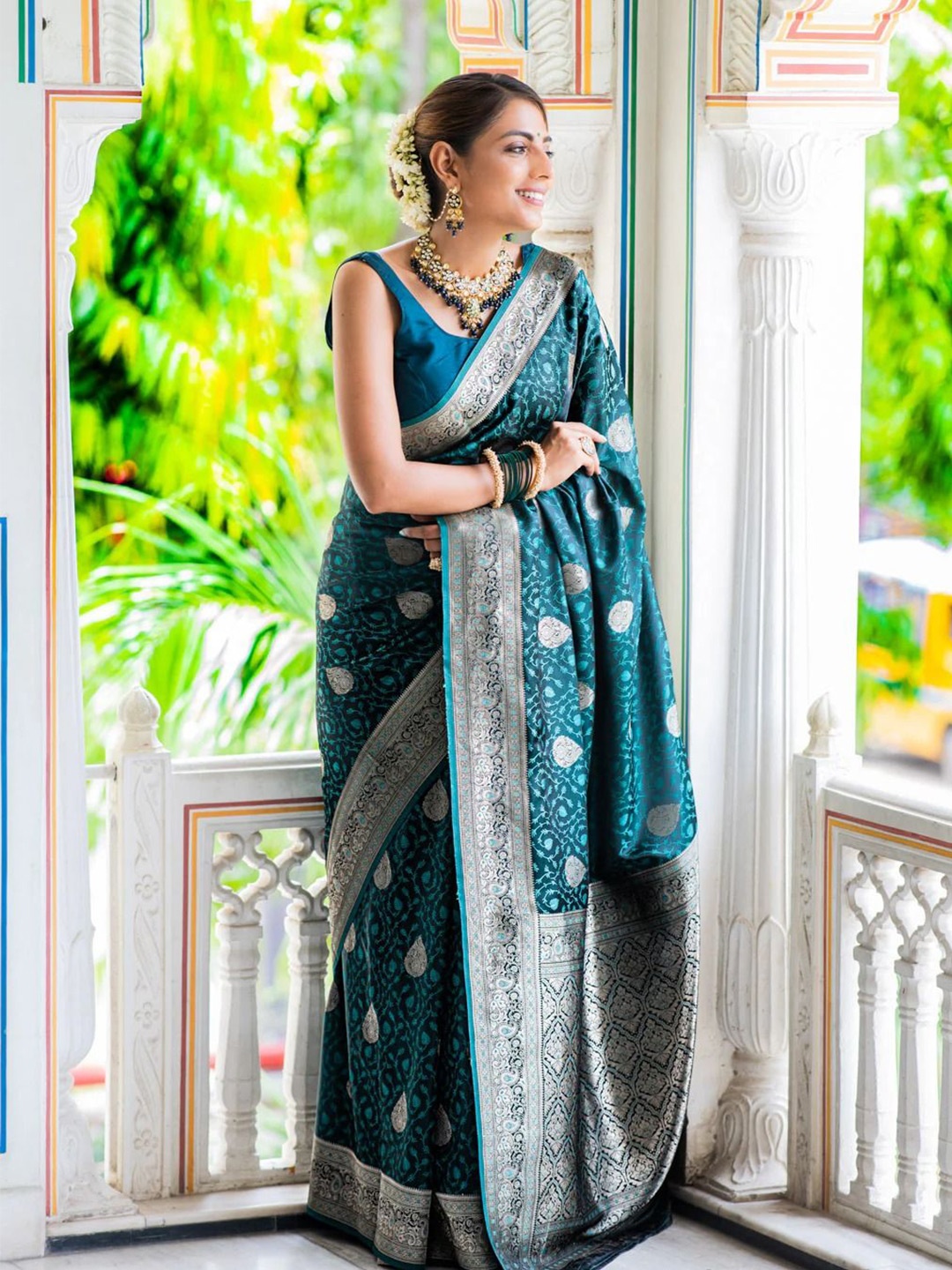 

VASALI Woven Design Zari Kanjeevaram Saree, Tan