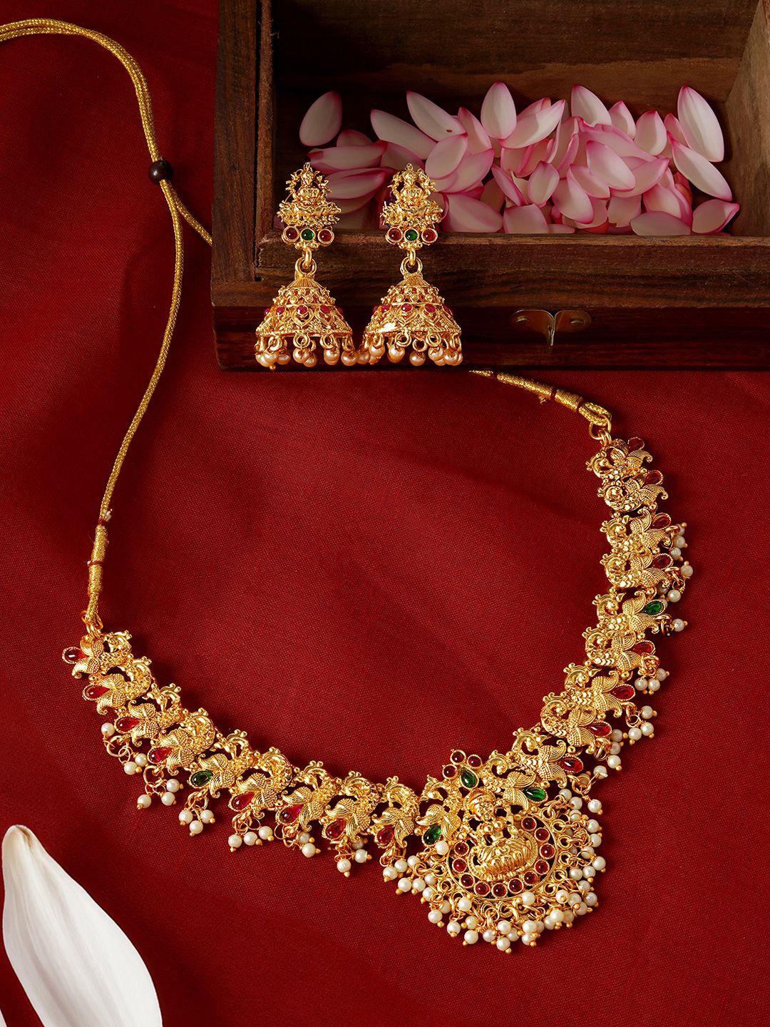 

TEEJH Gold-Plated Stone-Studded & Beaded Jewellery Set
