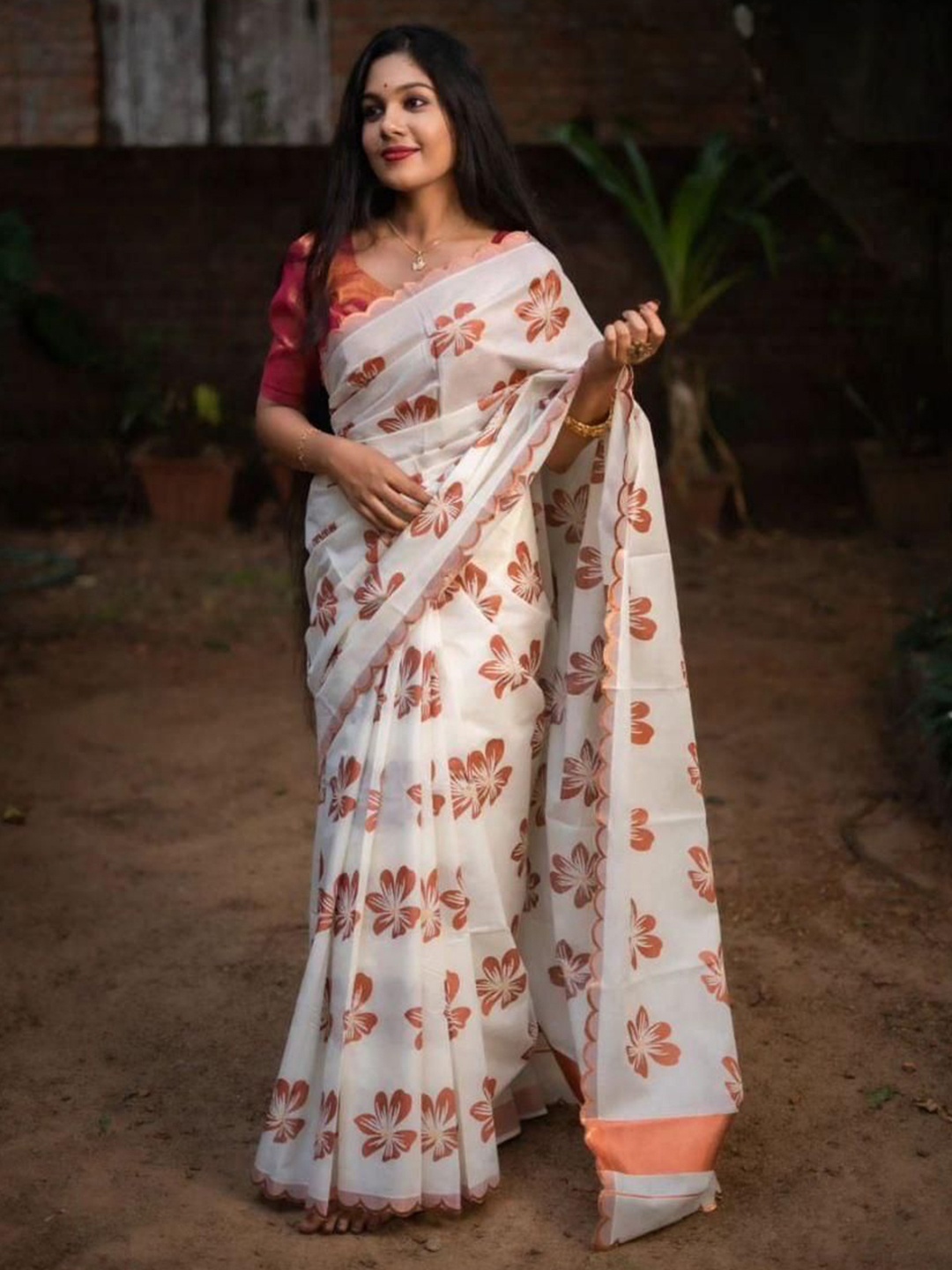 

VASALI Woven Design Zari Kanjeevaram Saree, White