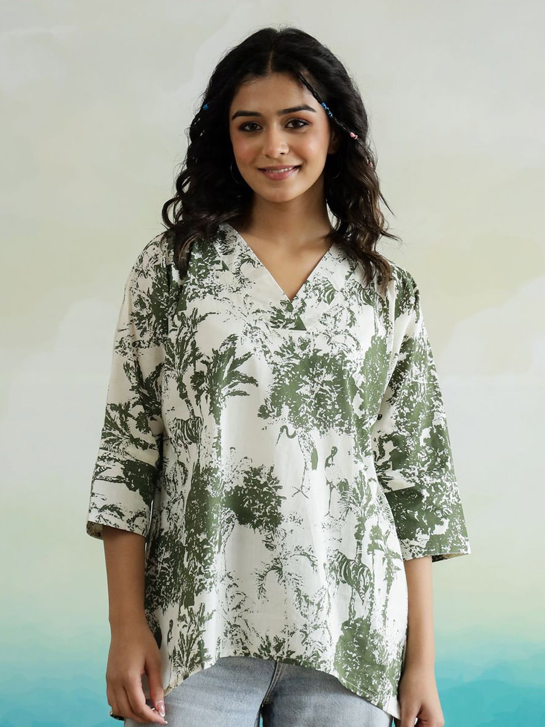 

SANSKRUTIHOMES Women Floral Print Cotton Top, Green