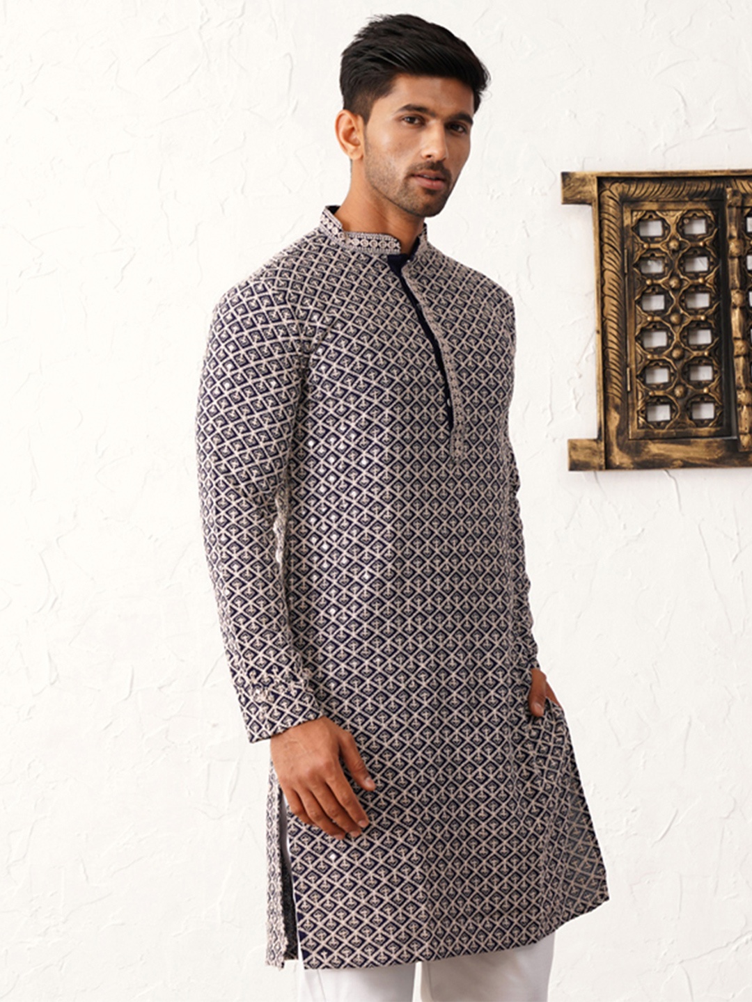 

Jompers Geometric Embroidered Sequinned Work Mandarin Collar Pure Cotton Straight Kurta, Navy blue