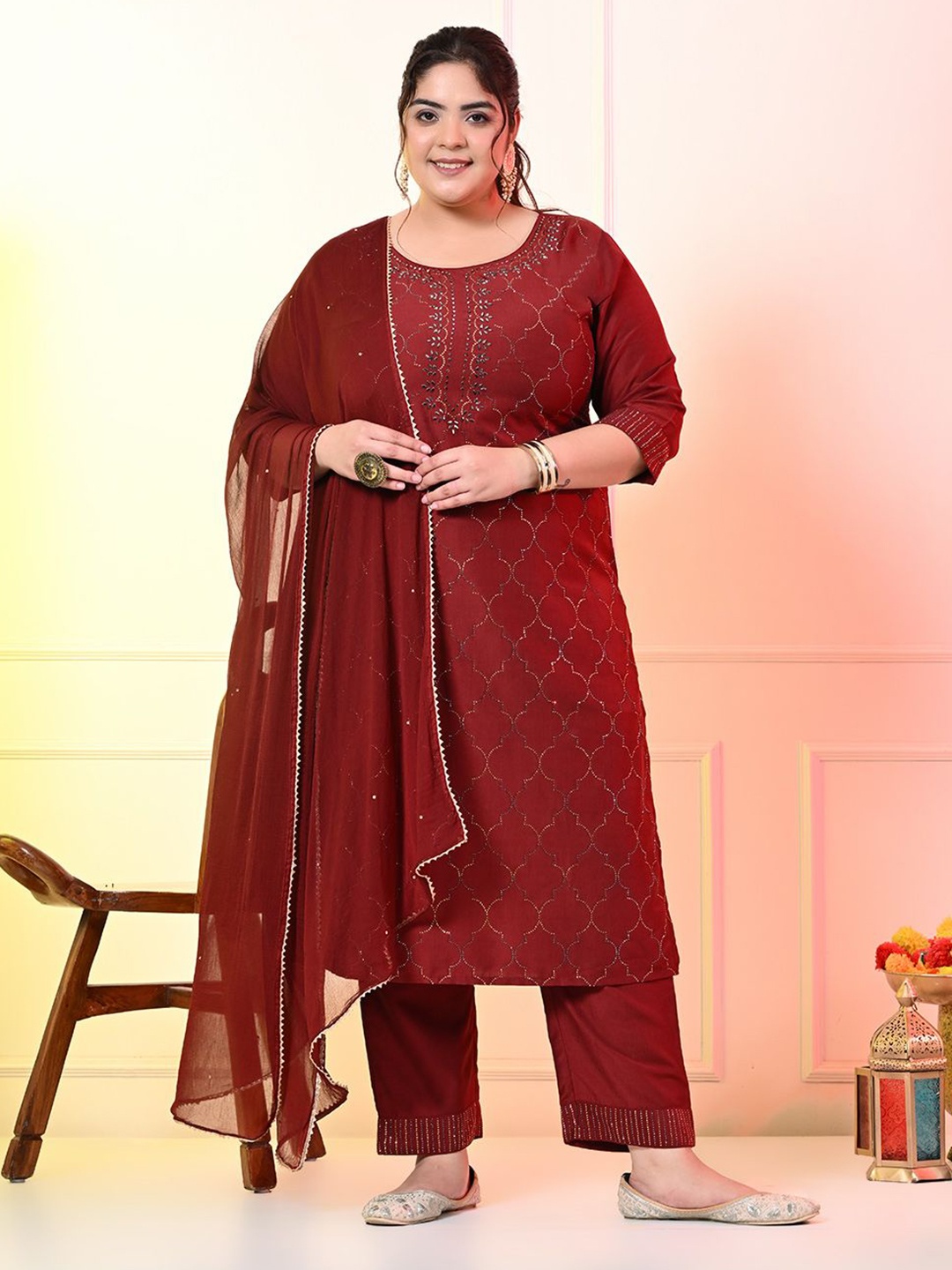 

PrettyPlus by Desinoor.com Plus Size Embroidered Kurta With Trousers & Dupatta, Maroon