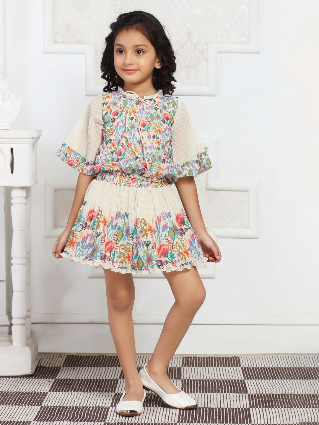 

Lei-Chie Girls Floral Printed Round Neck Short Sleeves Top With Skirt, Beige