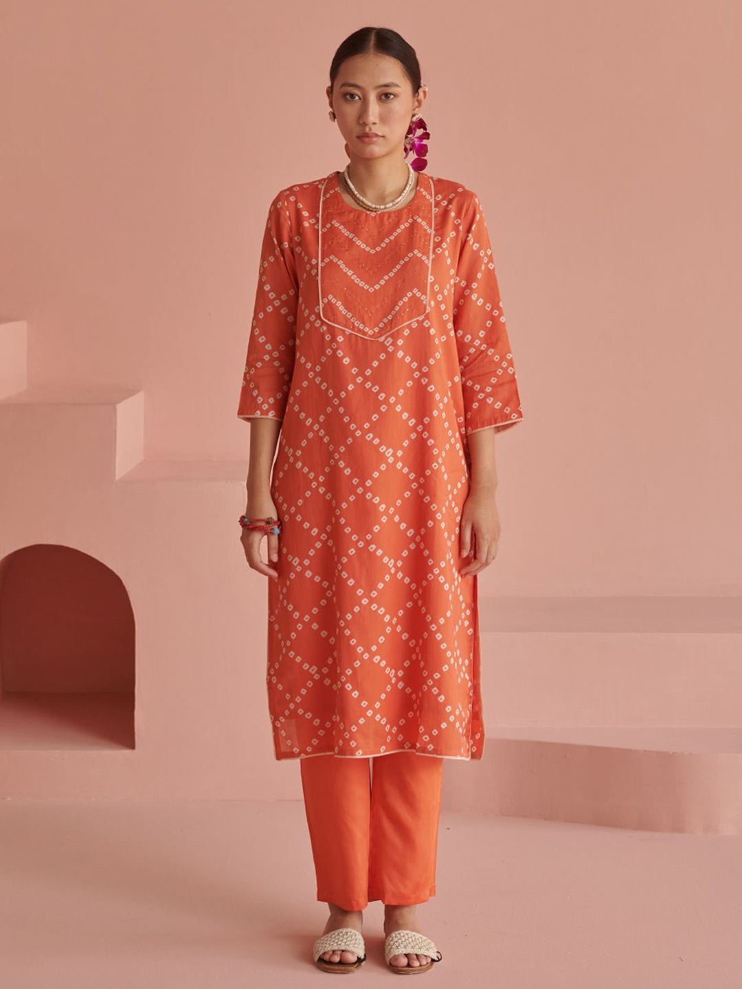 

Prakriti Jaipur Bandhani Printed Sequinned Straight Kurta with Trousers, Red