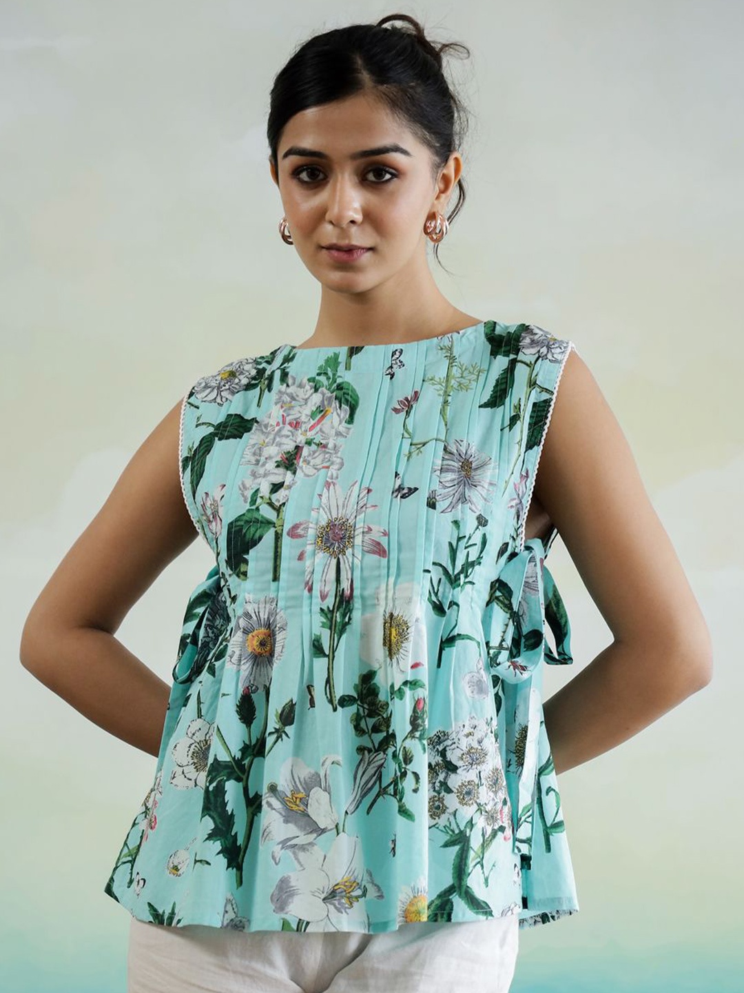 

SANSKRUTIHOMES Women Floral Print Cotton Top, Turquoise blue