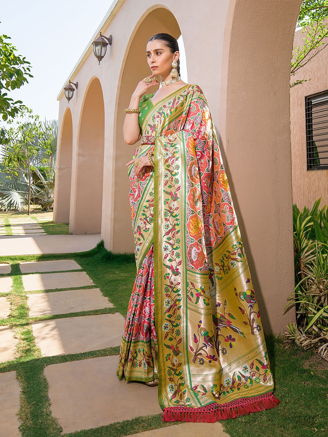 

AWRIYA Woven Design Zari Pure Silk Banarasi Saree, Olive
