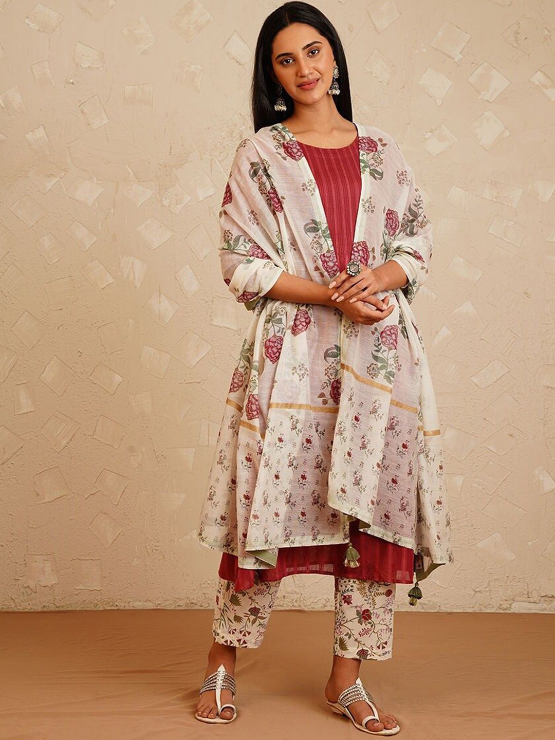 

JAYPORE Floral Printed Cotton Silk Dupatta, White