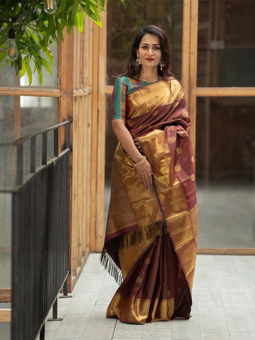 

VASALI Woven Design Zari Kanjeevaram Saree, Maroon