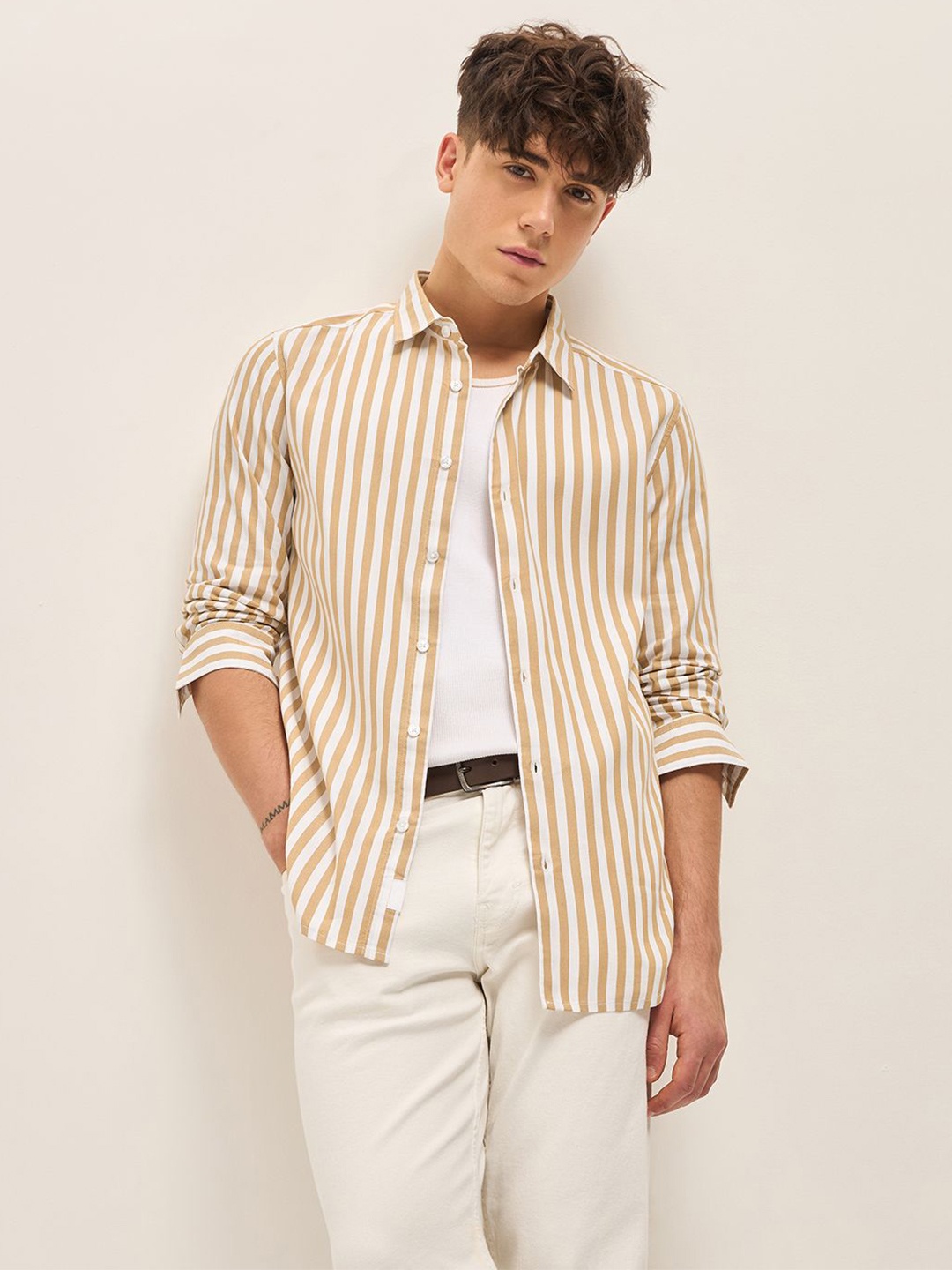 

THE BEAR HOUSE Men Spread Collar Vertical Striped Cotton Slim Fit Casual Shirt, Beige