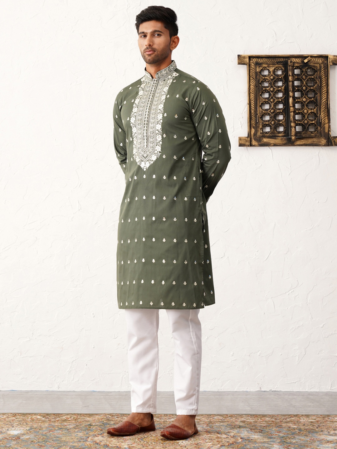 

Jompers Floral Embroidered Sequinned Mandarin Collar Kurta With Trousers, Olive