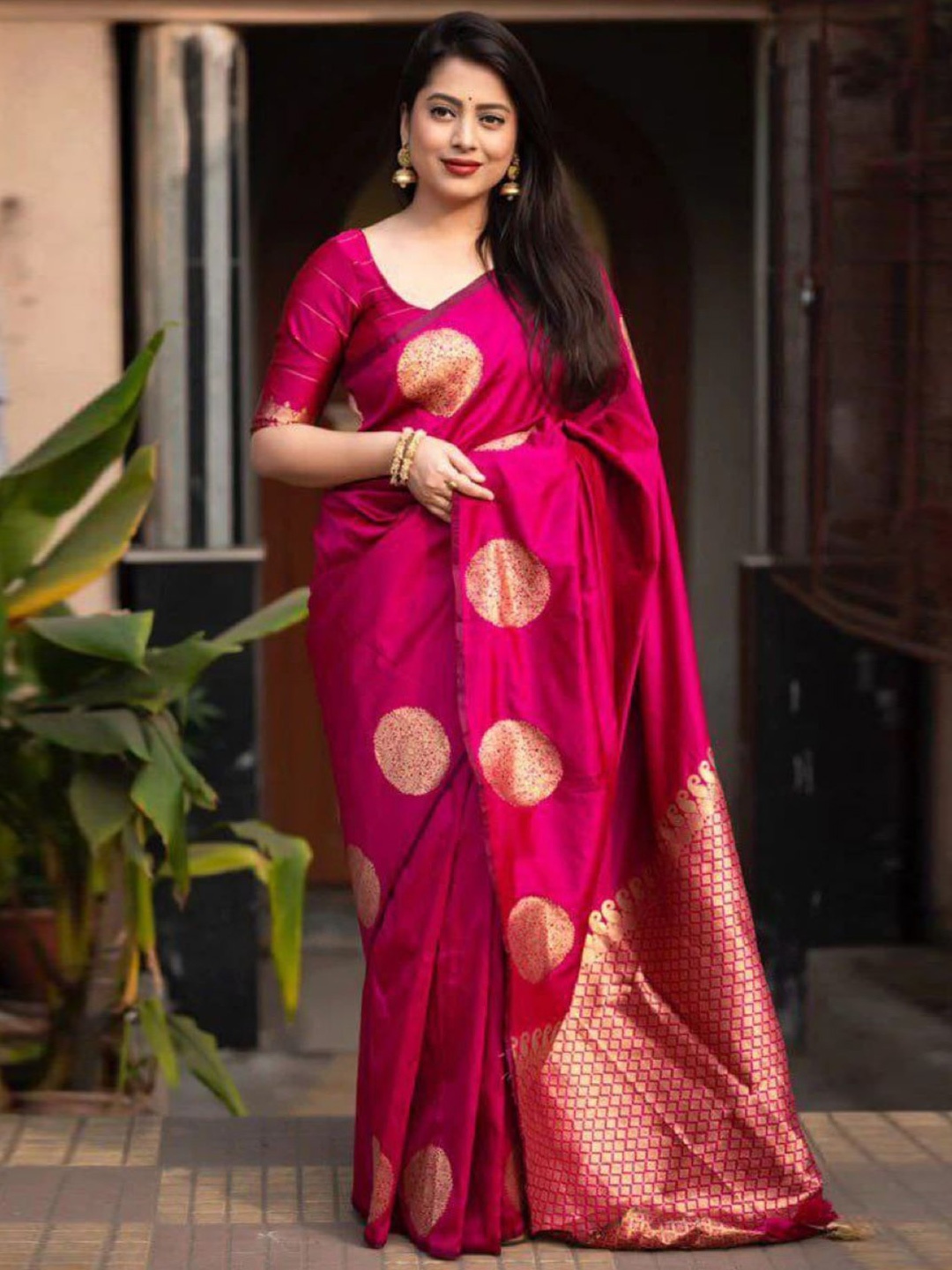 

VASALI Woven Design Zari Kanjeevaram Saree, Pink
