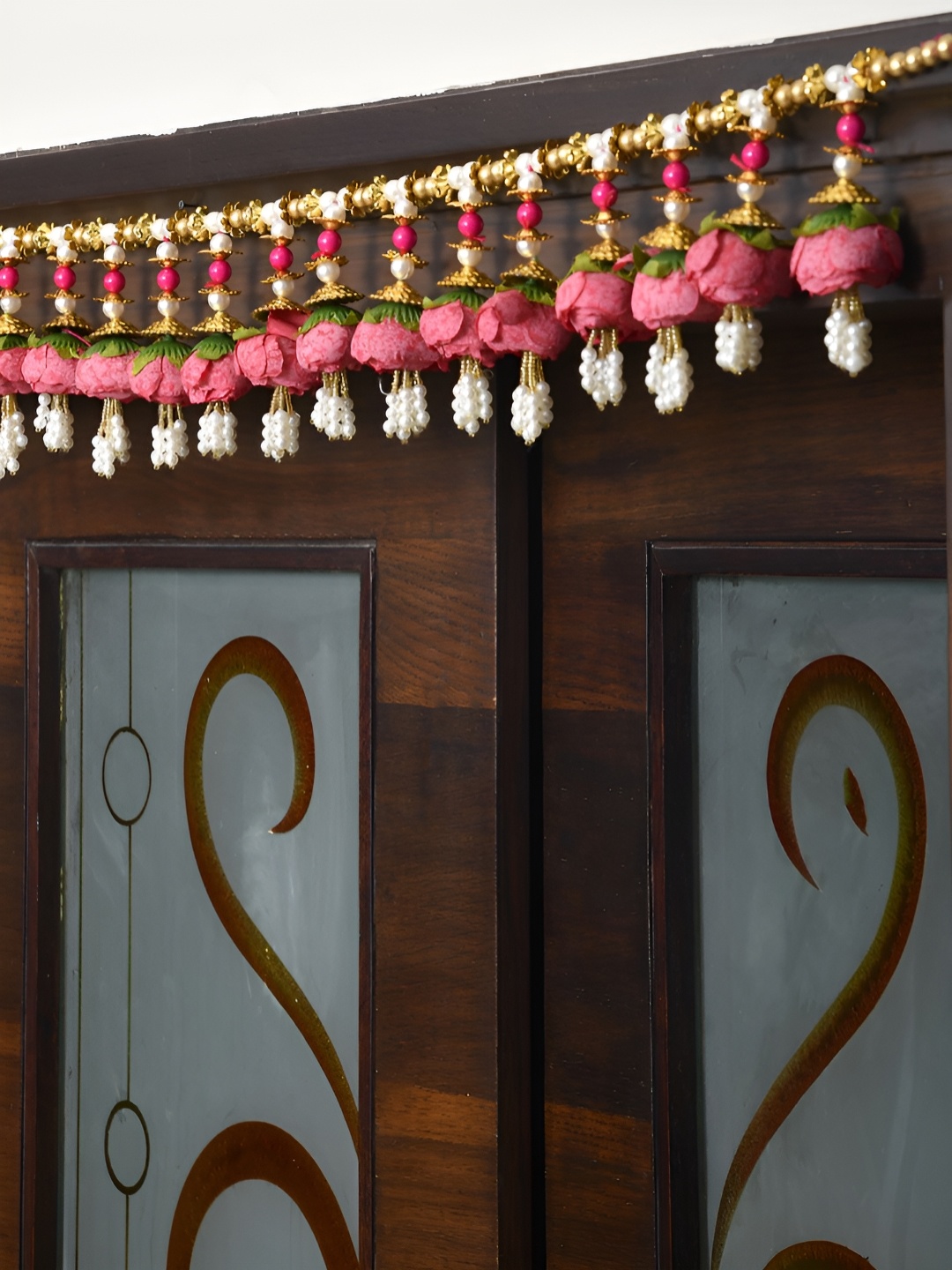 

Aapno Rajasthan Gold Toned & Pink Floral Beaded Door Toran