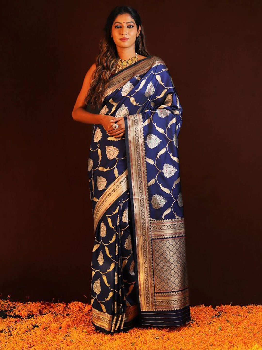

VASALI Woven Design Zari Traditional Kanjeevaram Saree, Navy blue