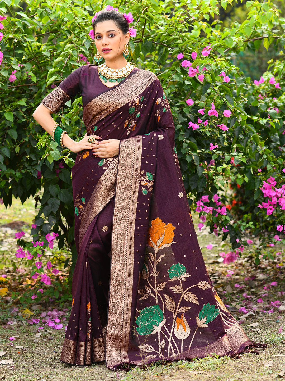 

AWRIYA Floral Zari Pure Silk Banarasi Saree, Brown