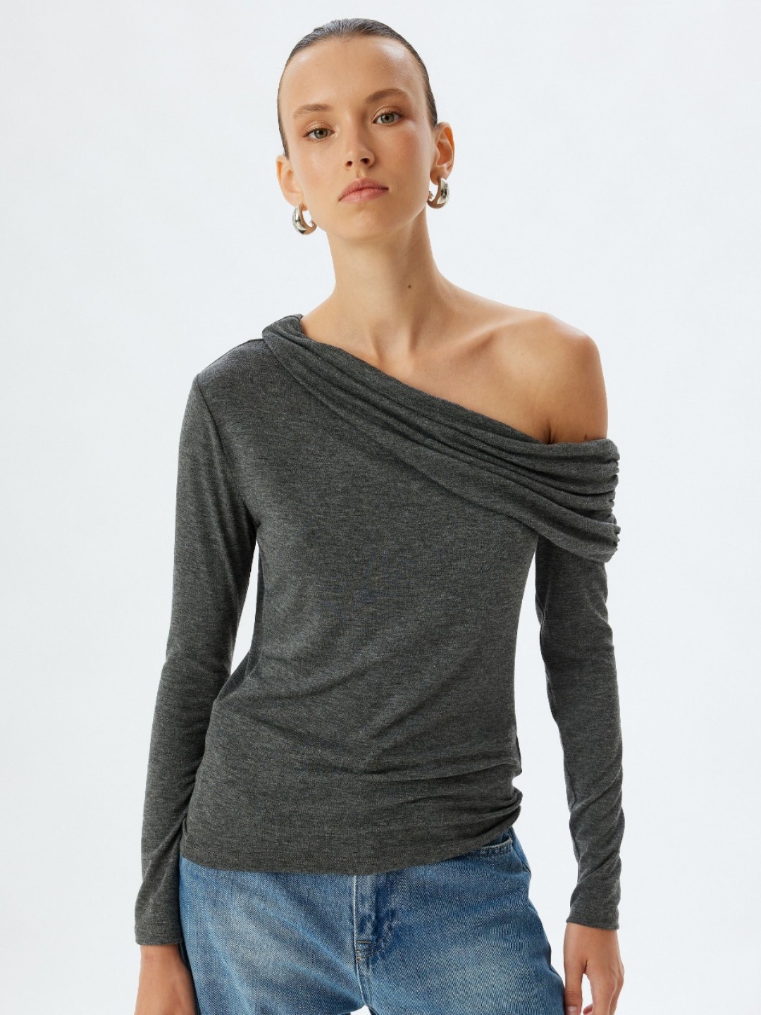 

Koton Women Pockets Slim Fit T-shirt, Grey