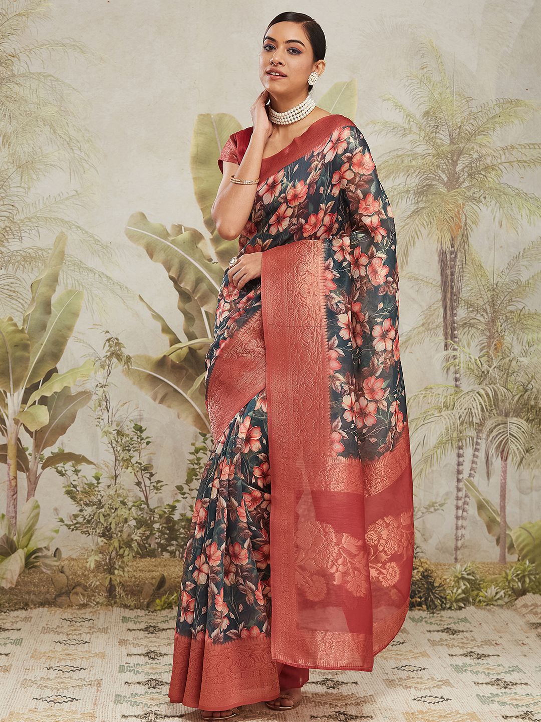 

RACHNA Woven Design Zari Banarasi Saree, Green