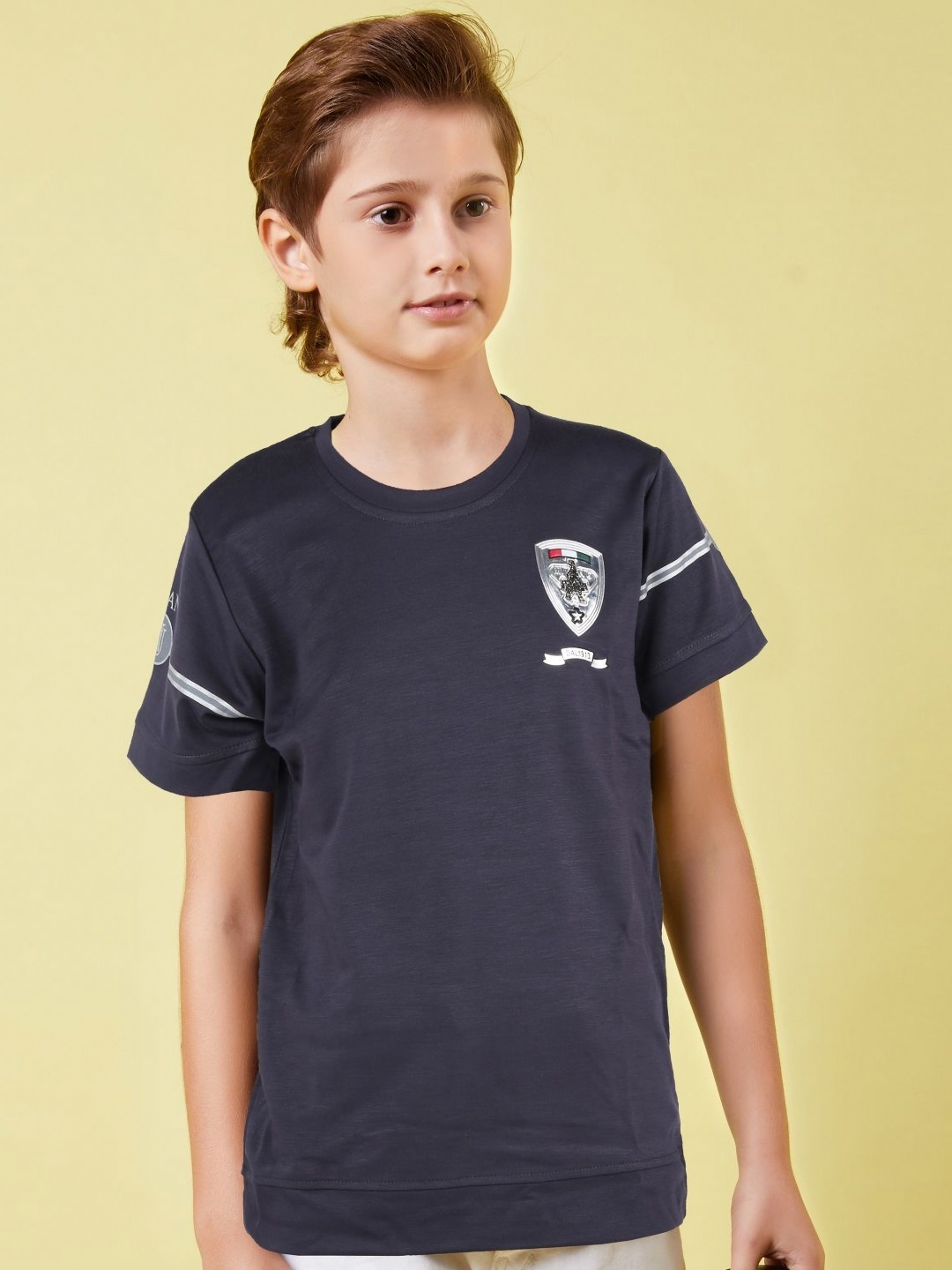 

MashUp Boys Solid Round Neck Cotton T-shirt, Grey