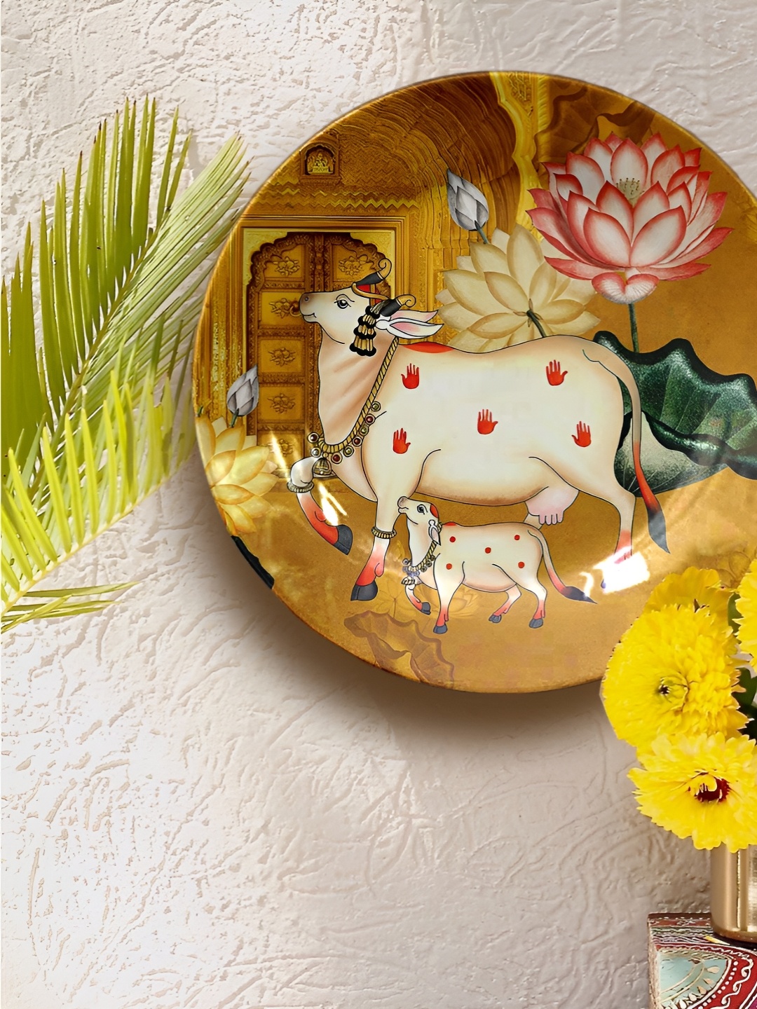 

JIKRAA Pichwai Brown & White Printed Ceramic Wall Decor Hanging Plates